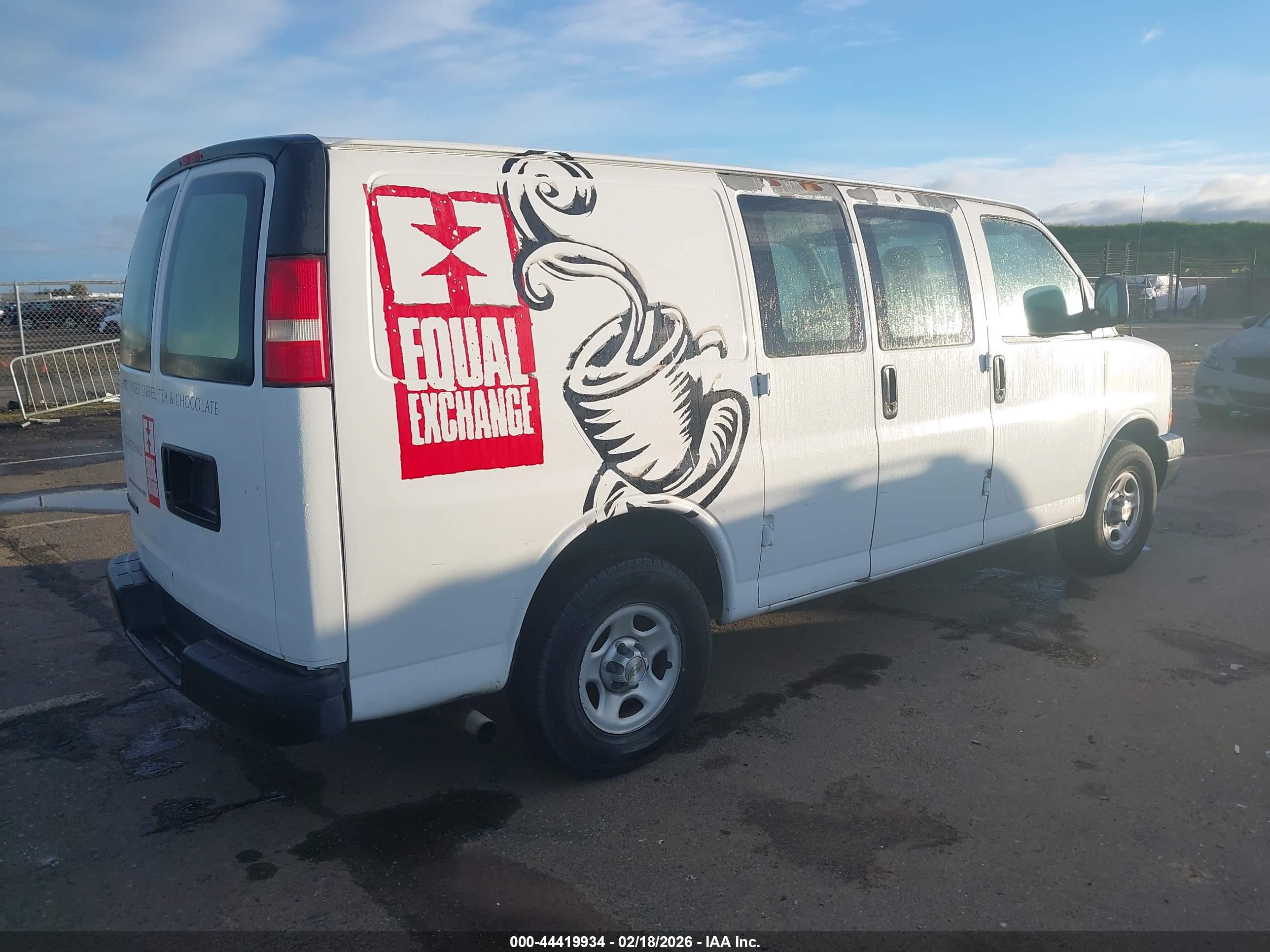 CHEVROLET EXPRESS image 4