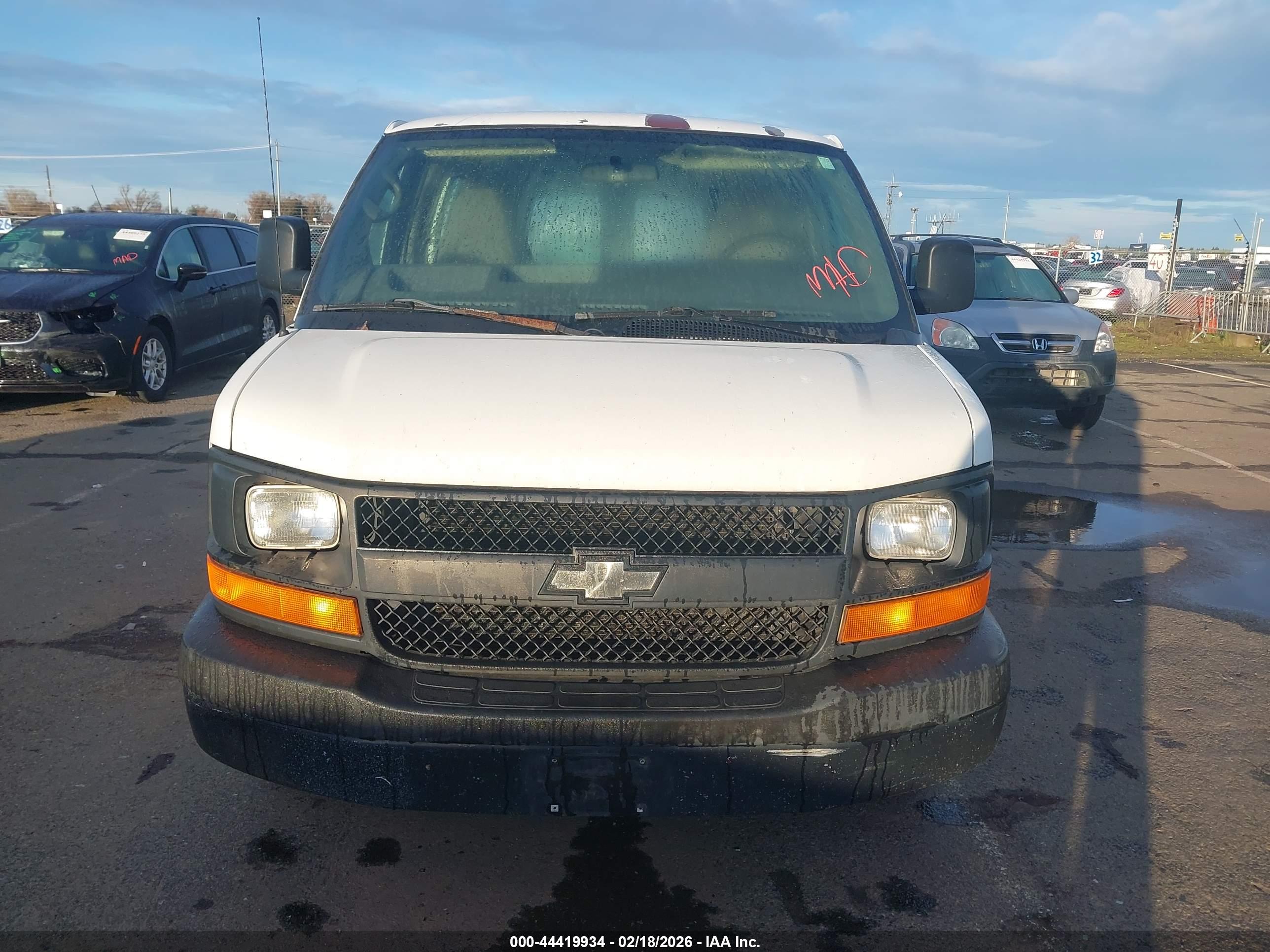 CHEVROLET EXPRESS image 6