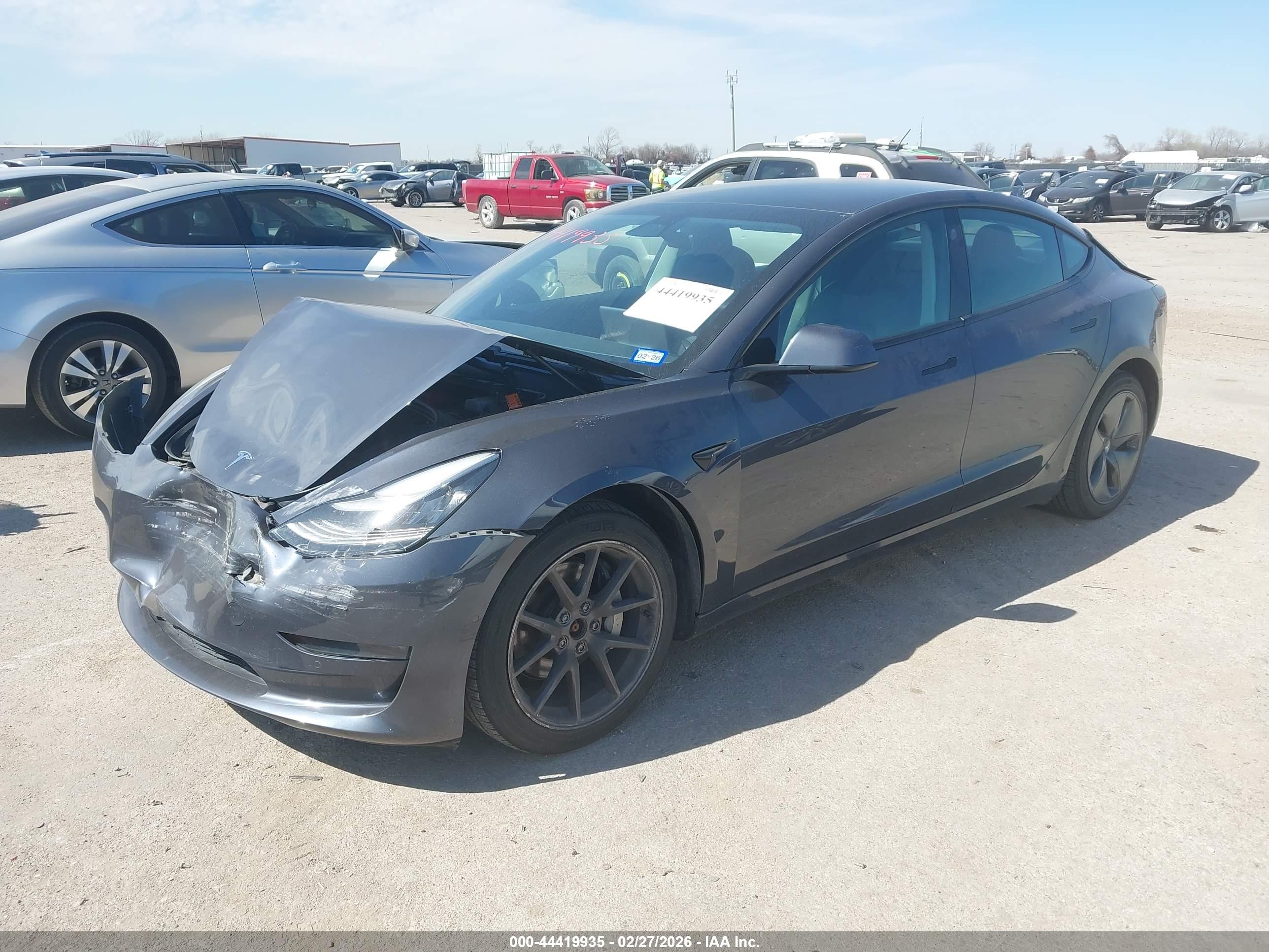 TESLA MODEL image 2