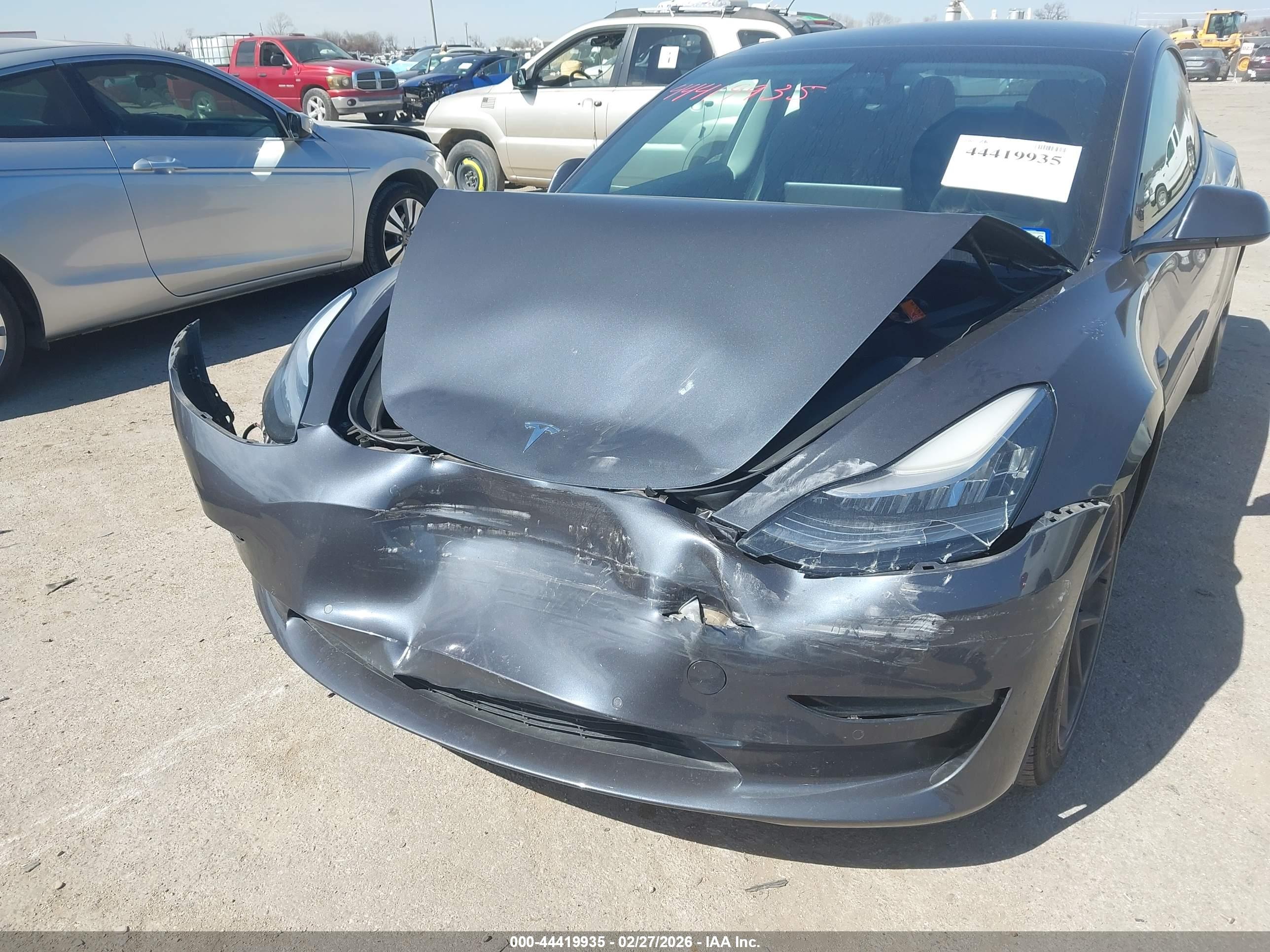 TESLA MODEL image 6