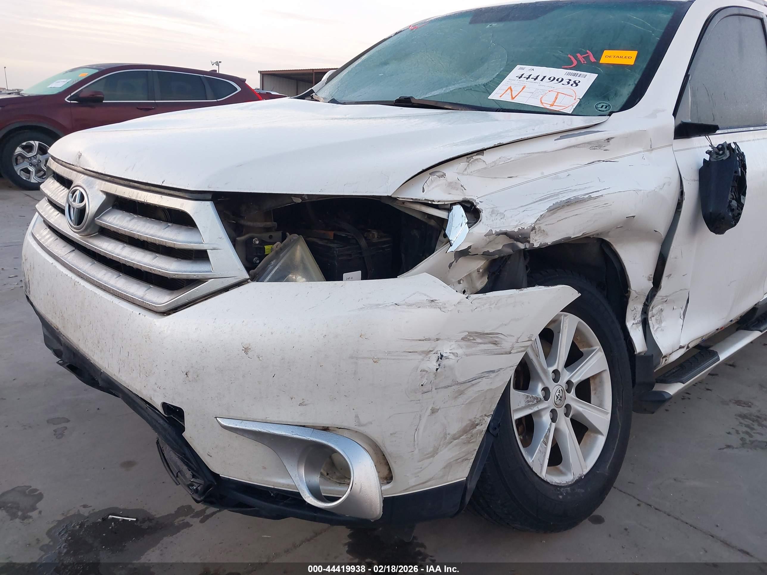 TOYOTA HIGHLANDER image 6