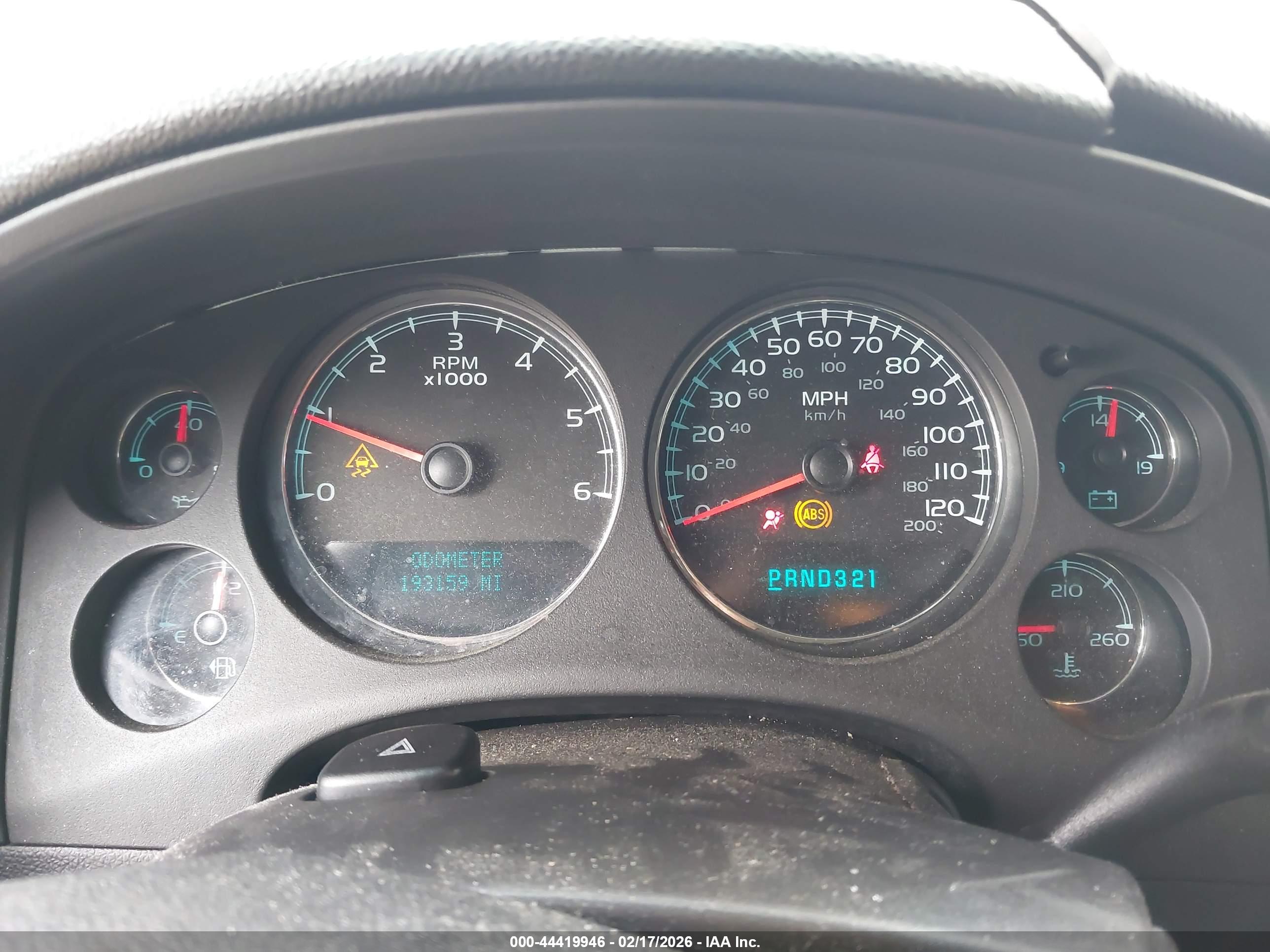CHEVROLET TAHOE image 7