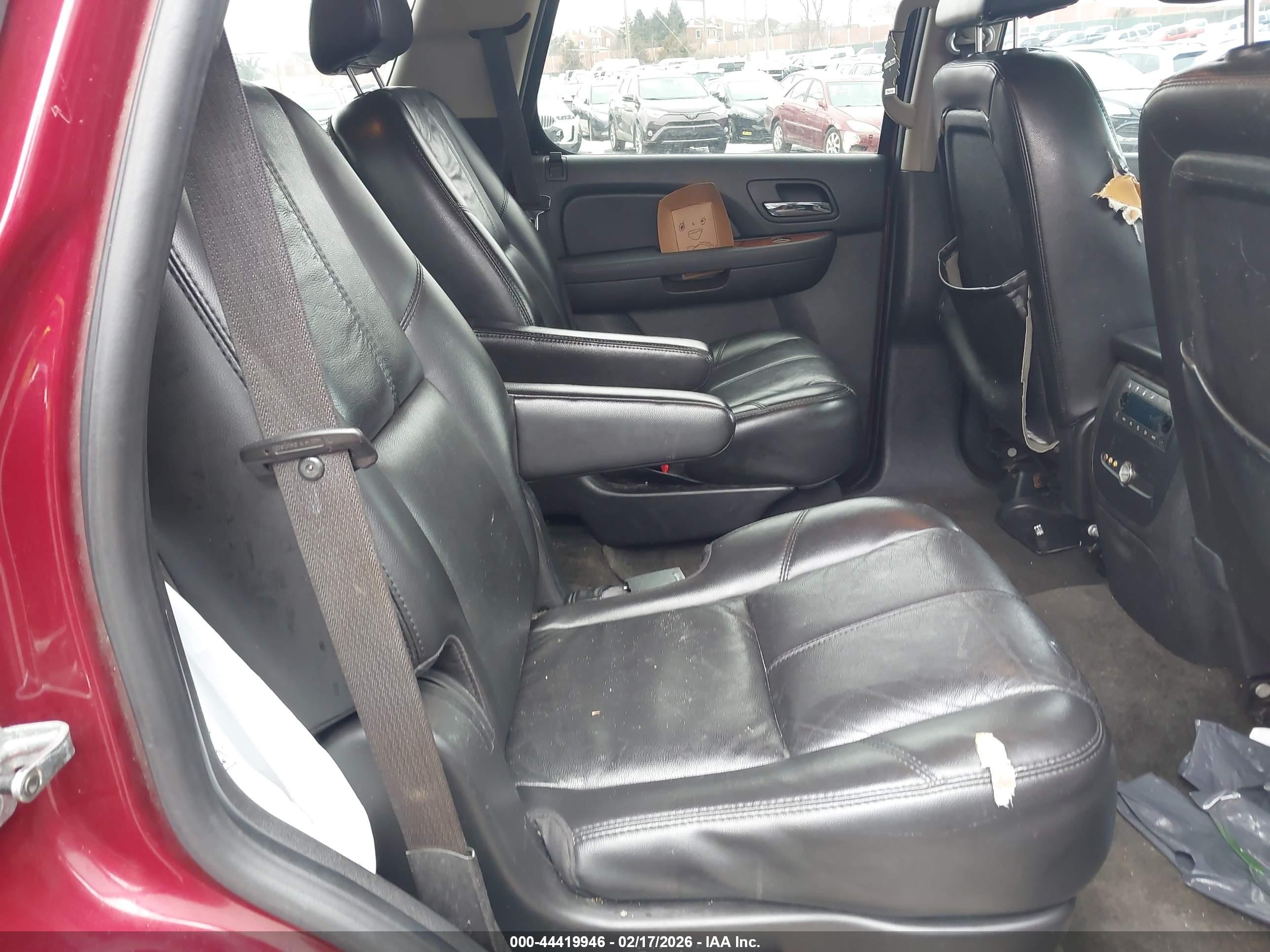 CHEVROLET TAHOE image 8