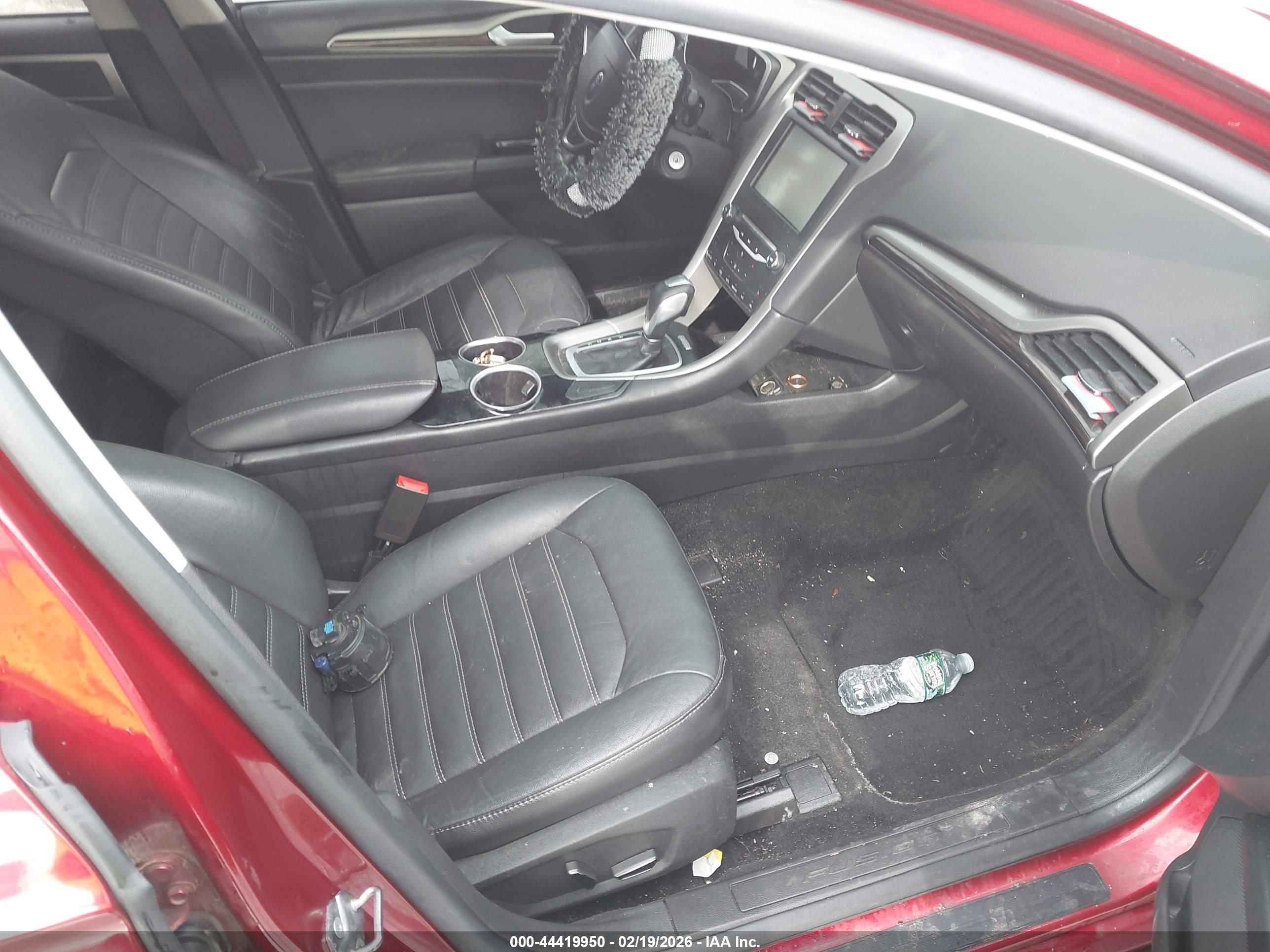FORD FUSION image 5