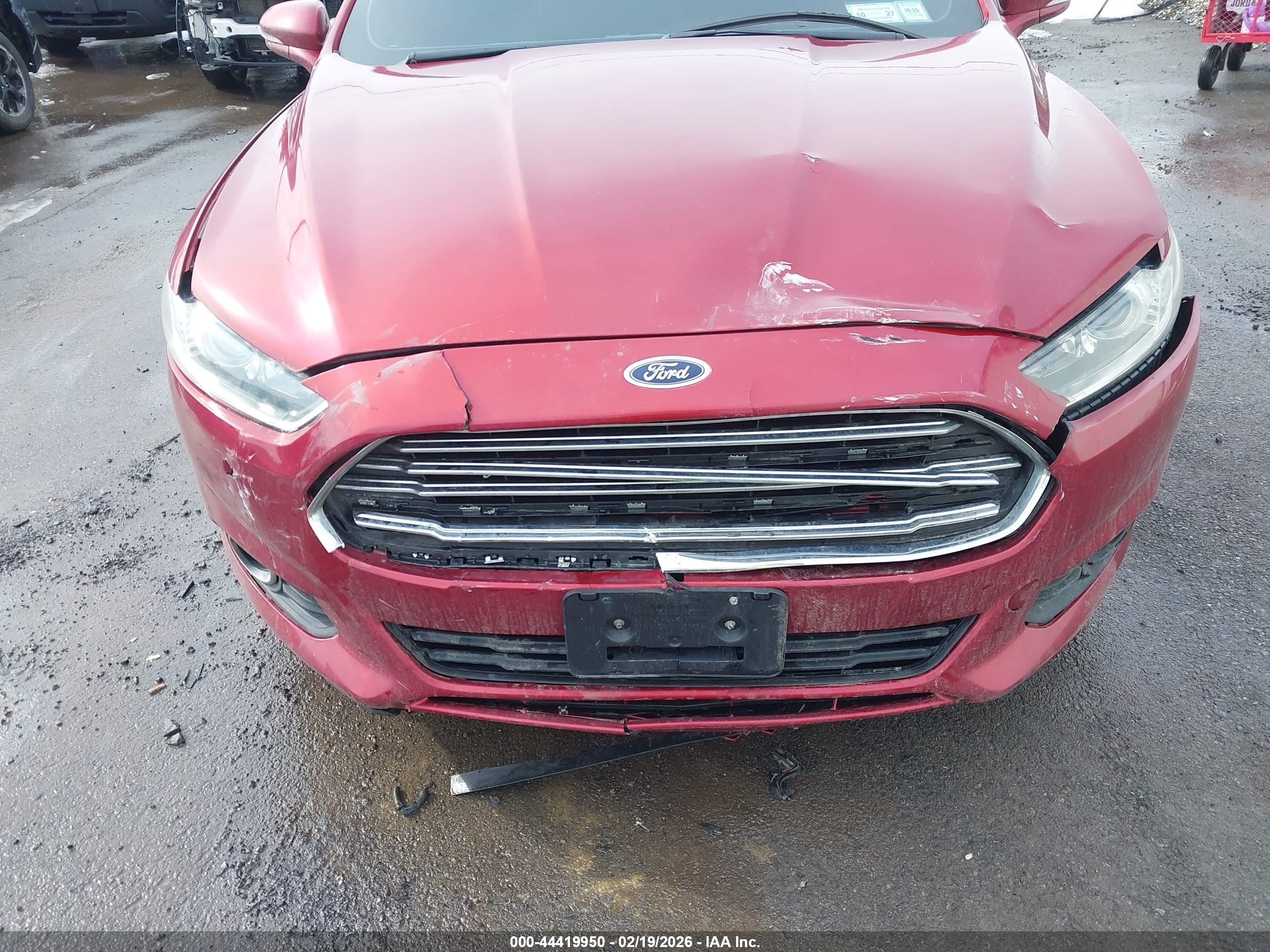 FORD FUSION image 6