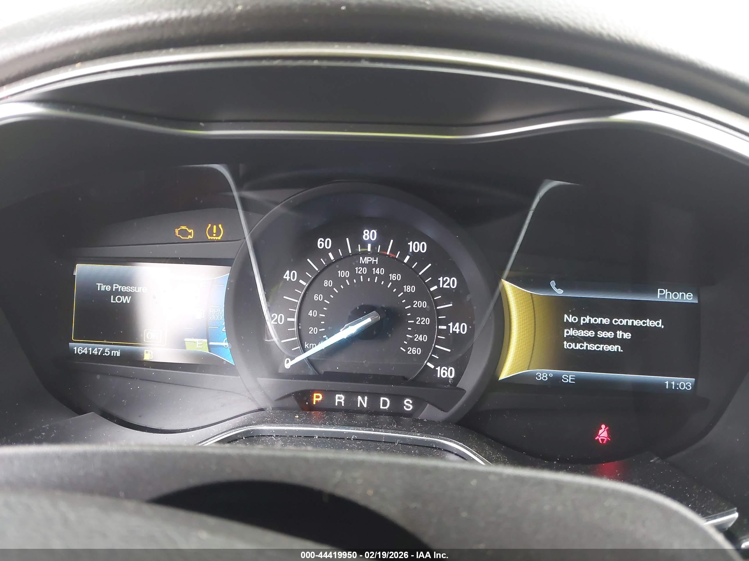 FORD FUSION image 7