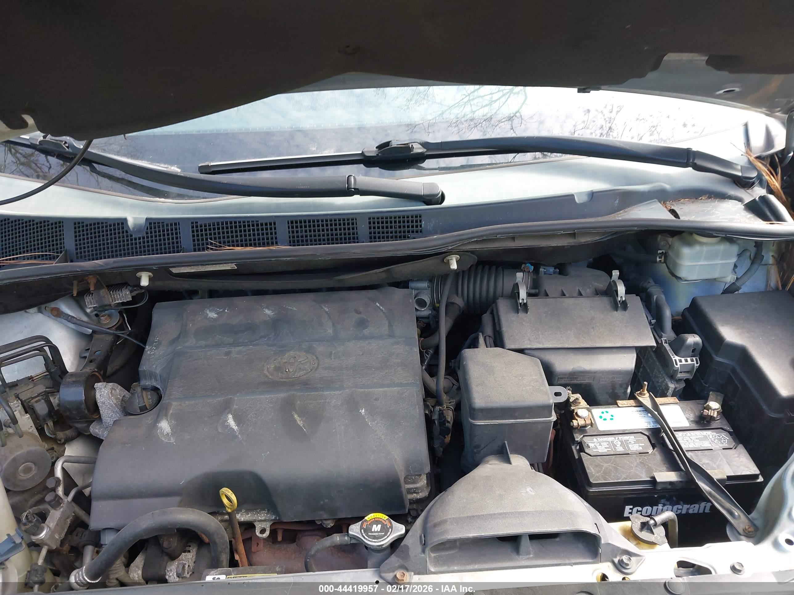 TOYOTA SIENNA image 10