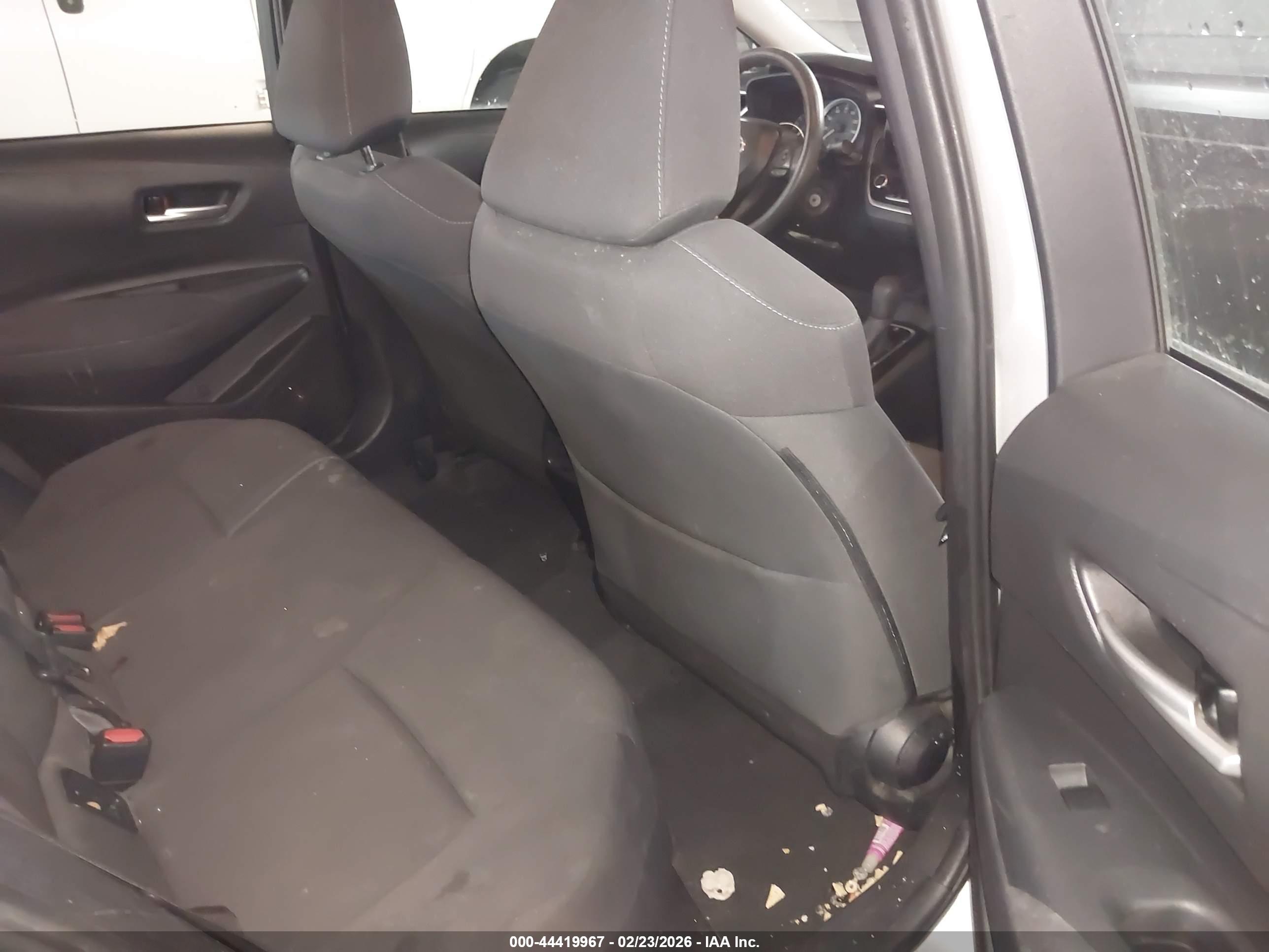 TOYOTA COROLLA image 8