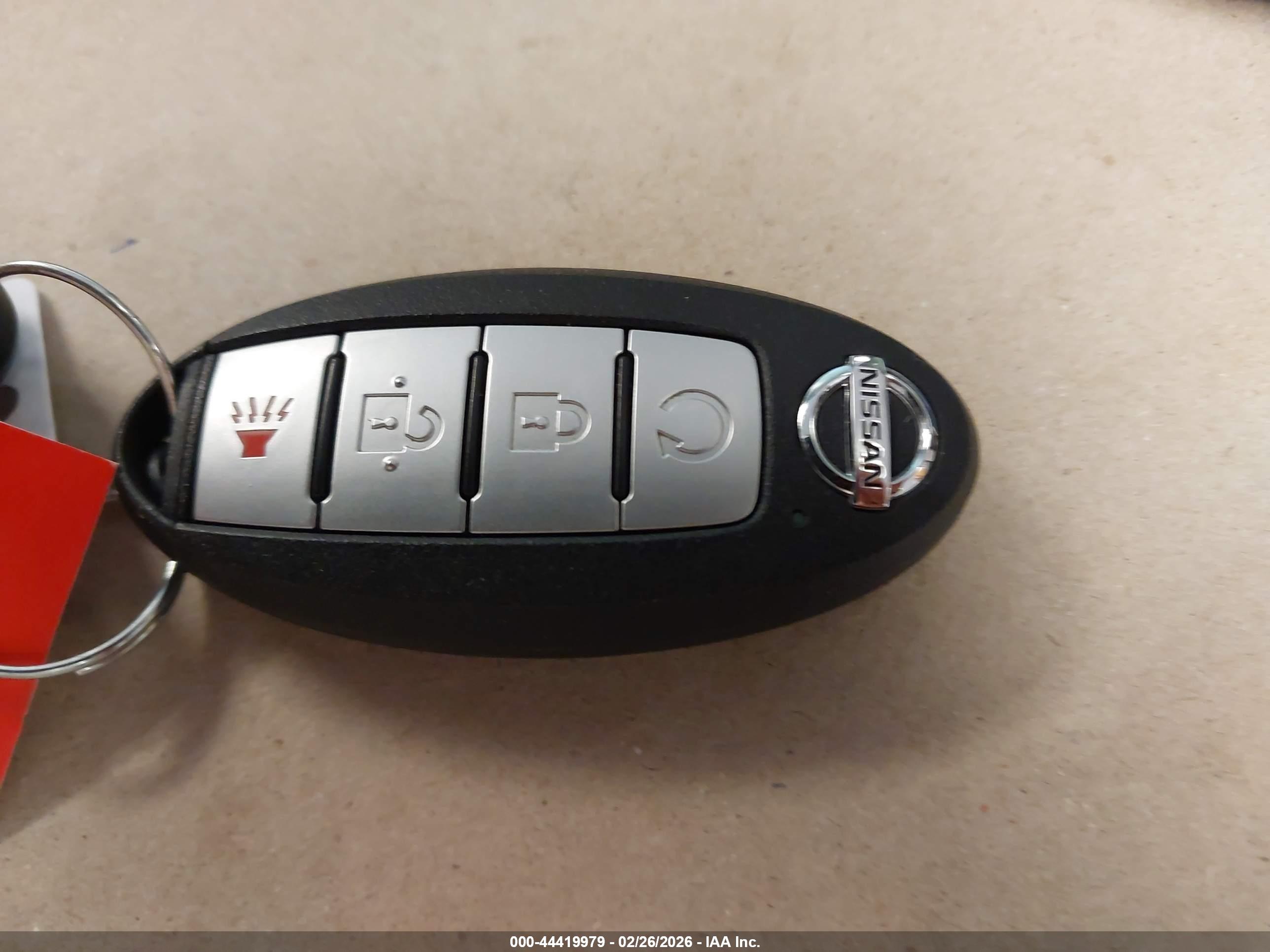 NISSAN ROGUE image 11