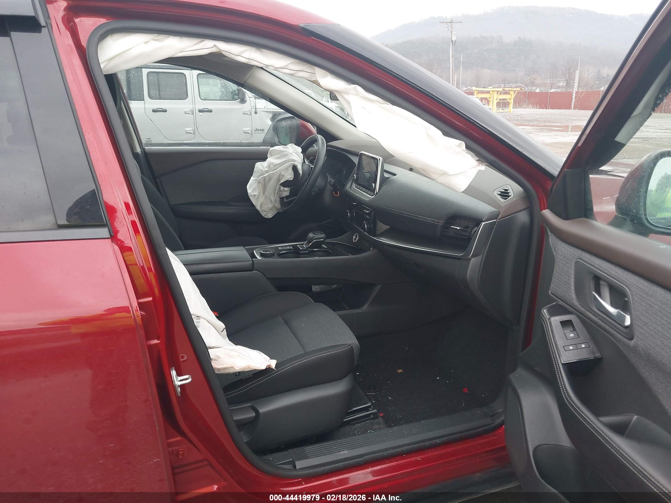 NISSAN ROGUE image 5