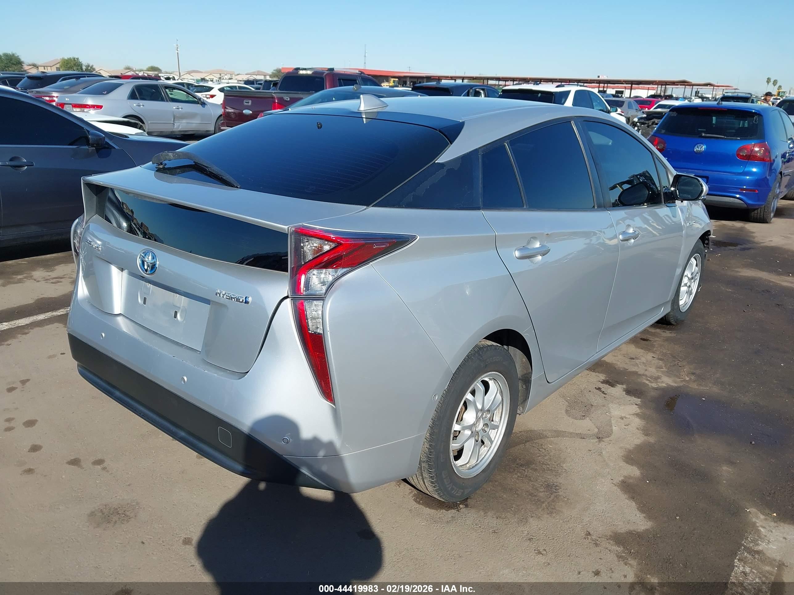 TOYOTA PRIUS image 4