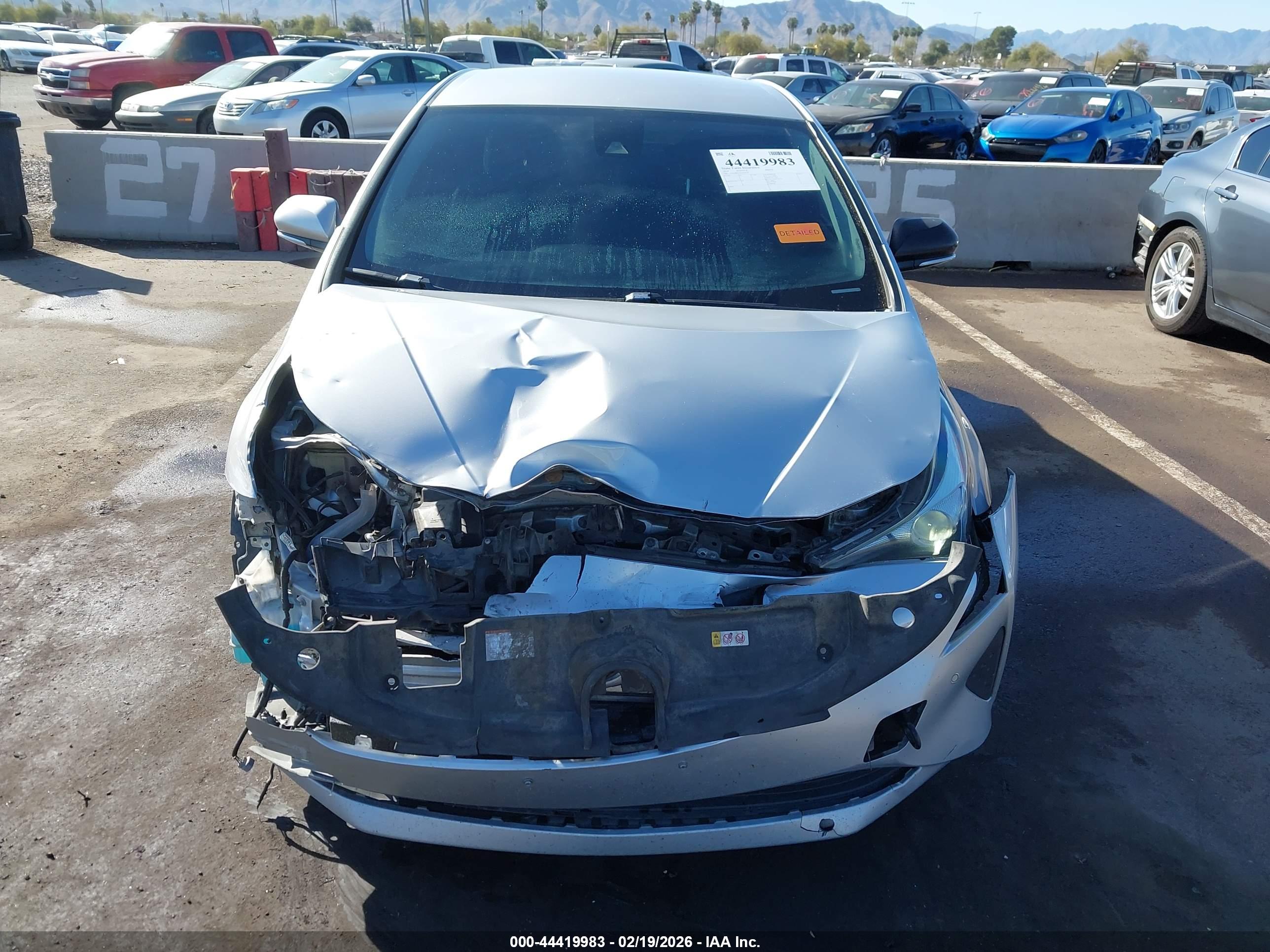 TOYOTA PRIUS image 6