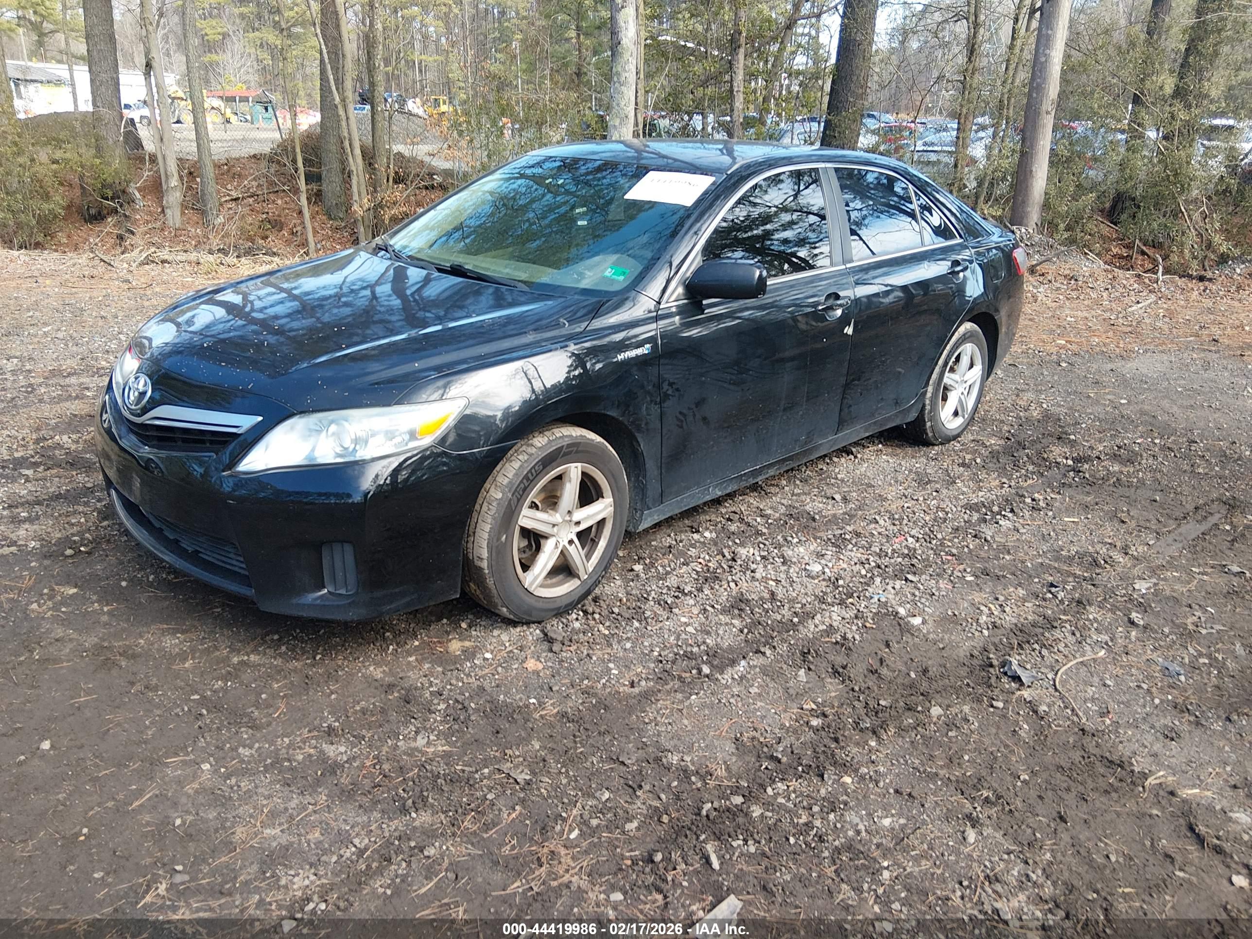 TOYOTA CAMRY image 2