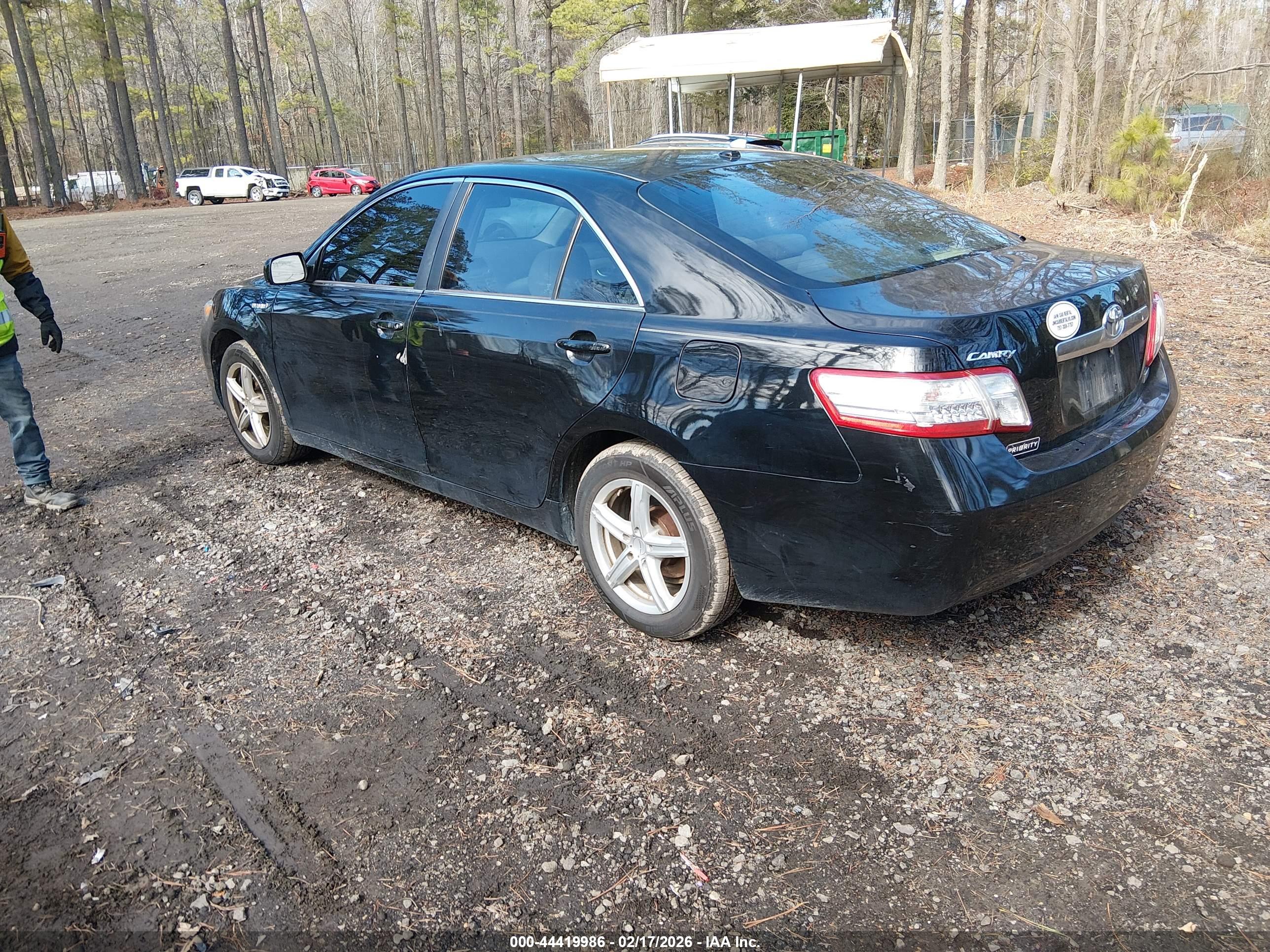 TOYOTA CAMRY image 3