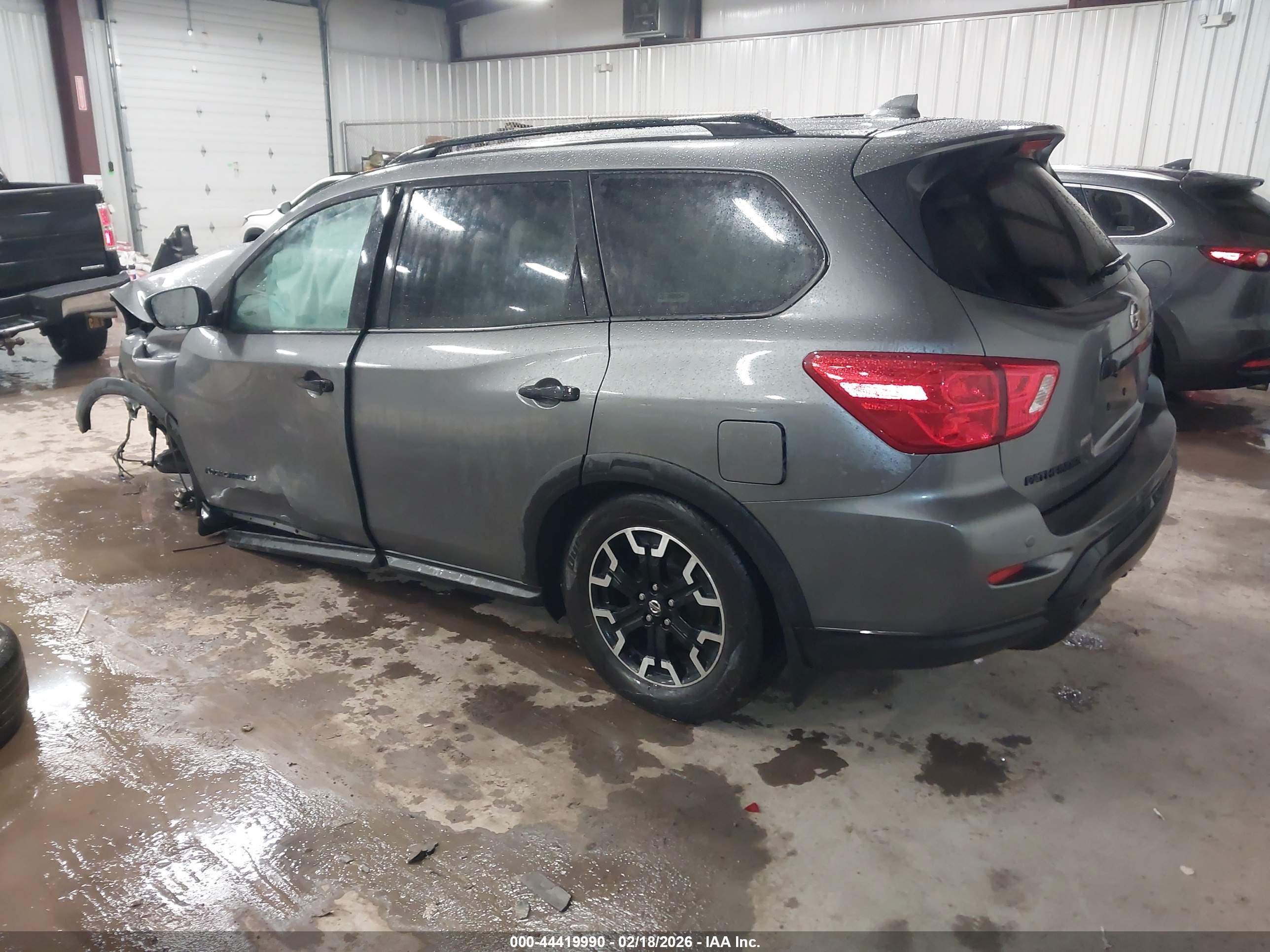 NISSAN PATHFINDER image 3