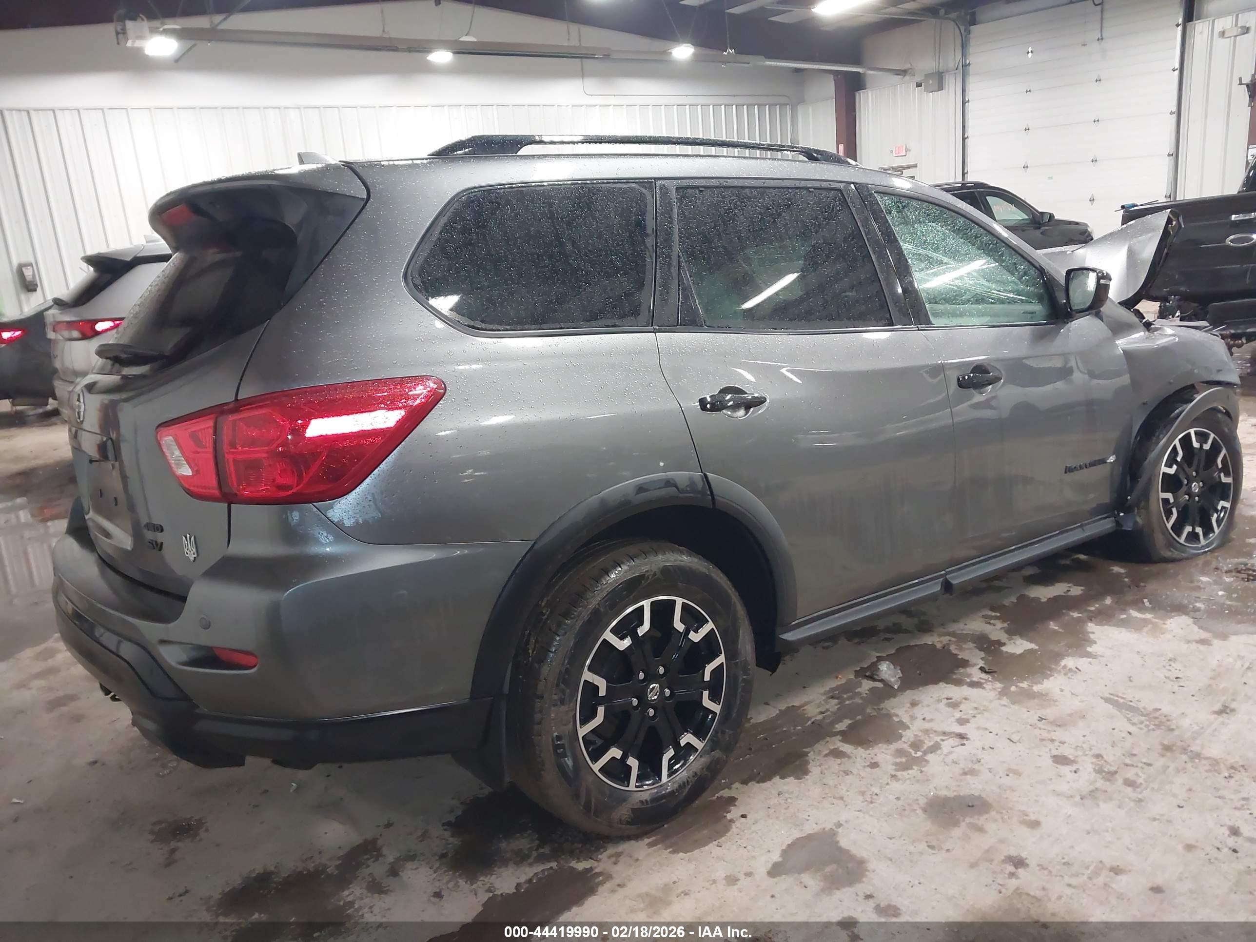 NISSAN PATHFINDER image 4