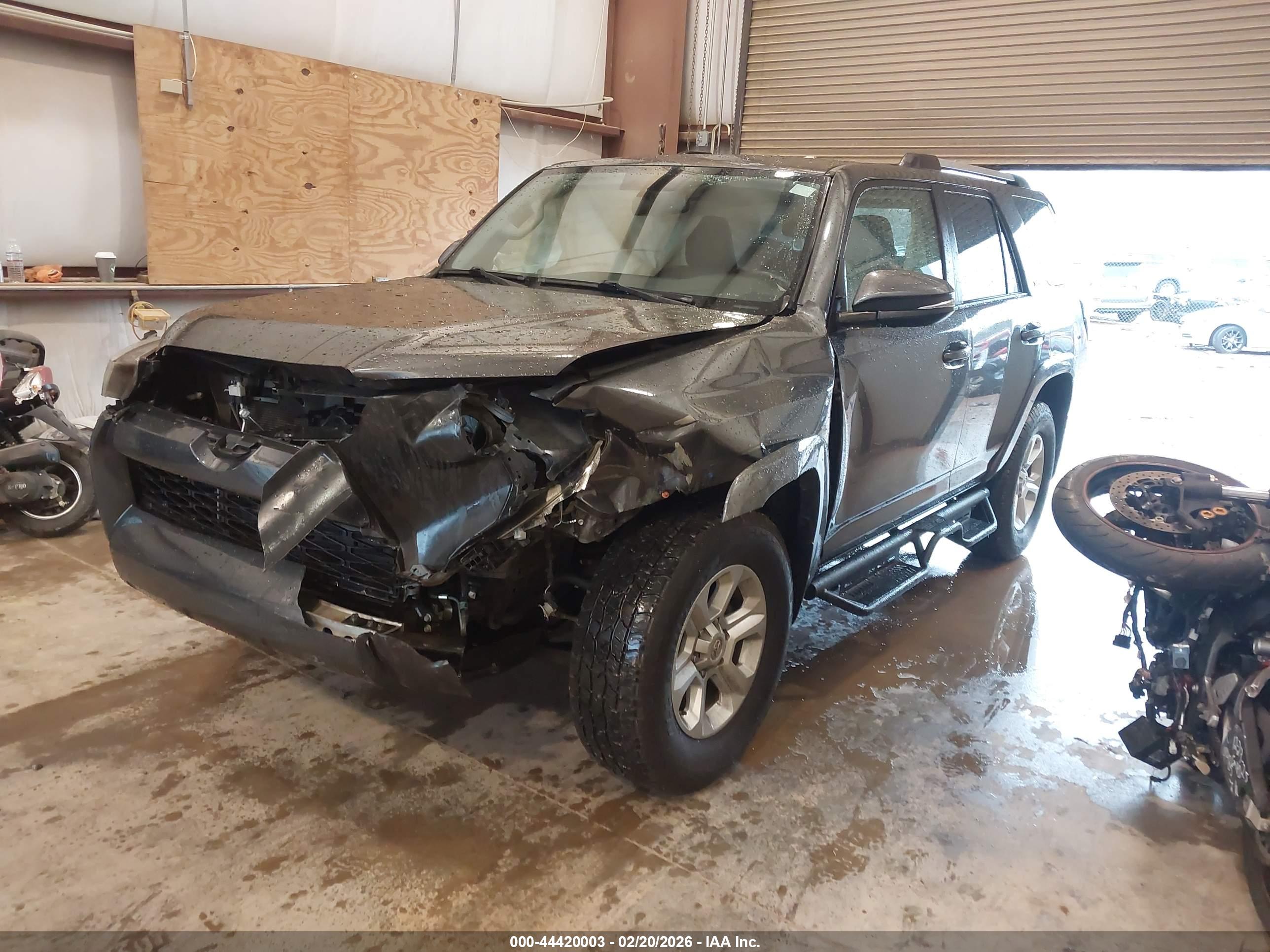 TOYOTA 4RUNNER image 2