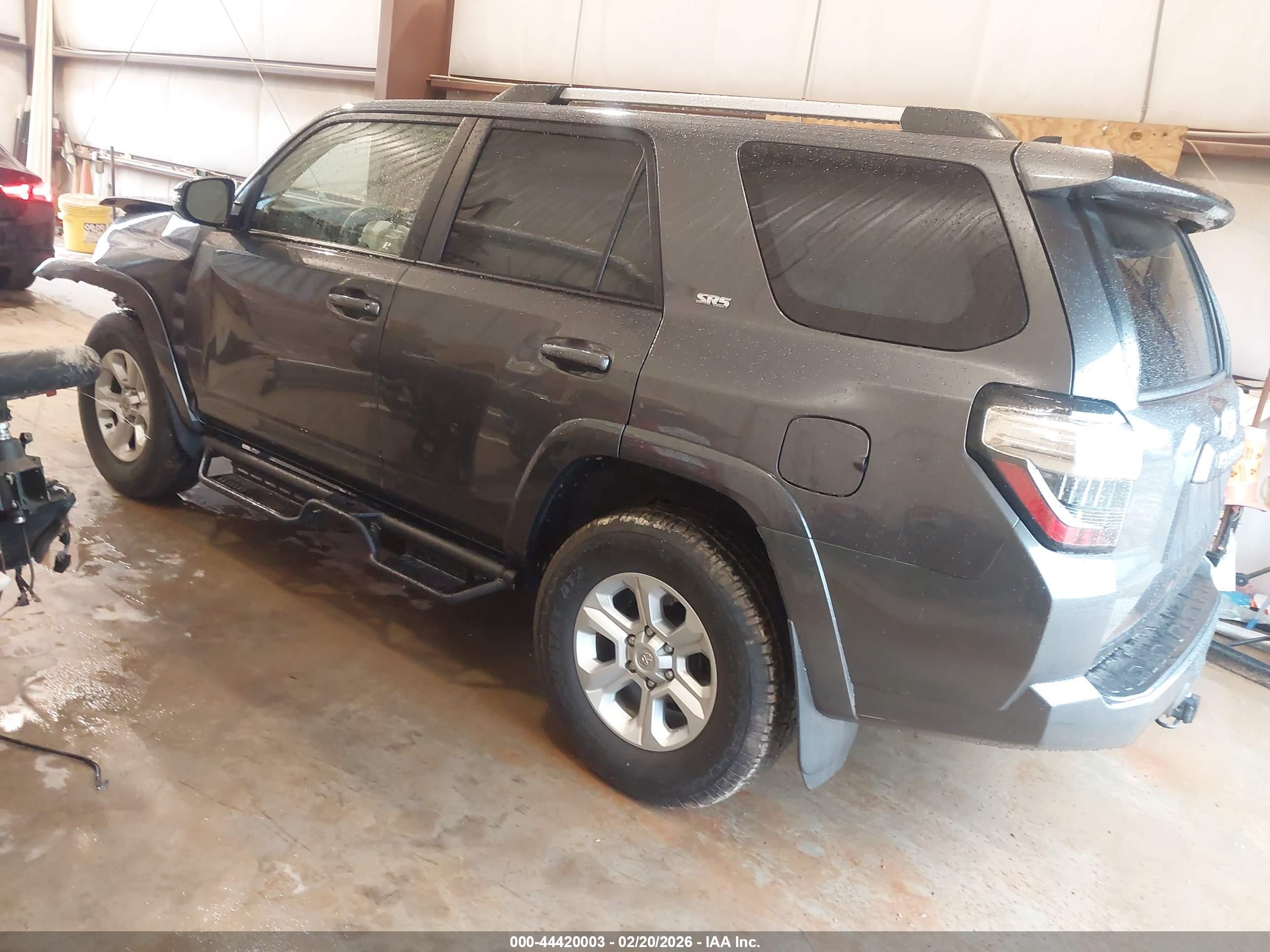 TOYOTA 4RUNNER image 3