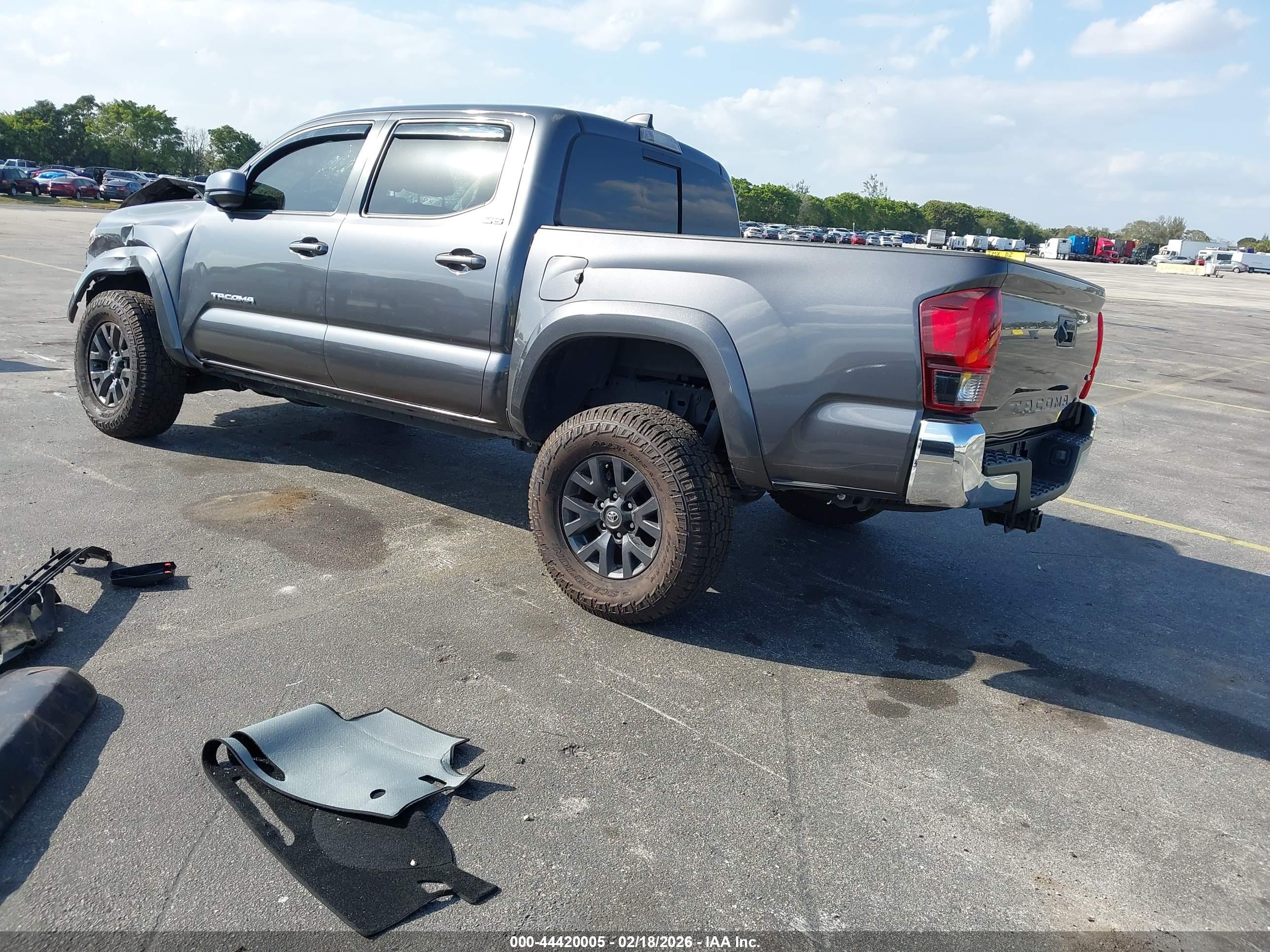 TOYOTA TACOMA image 3