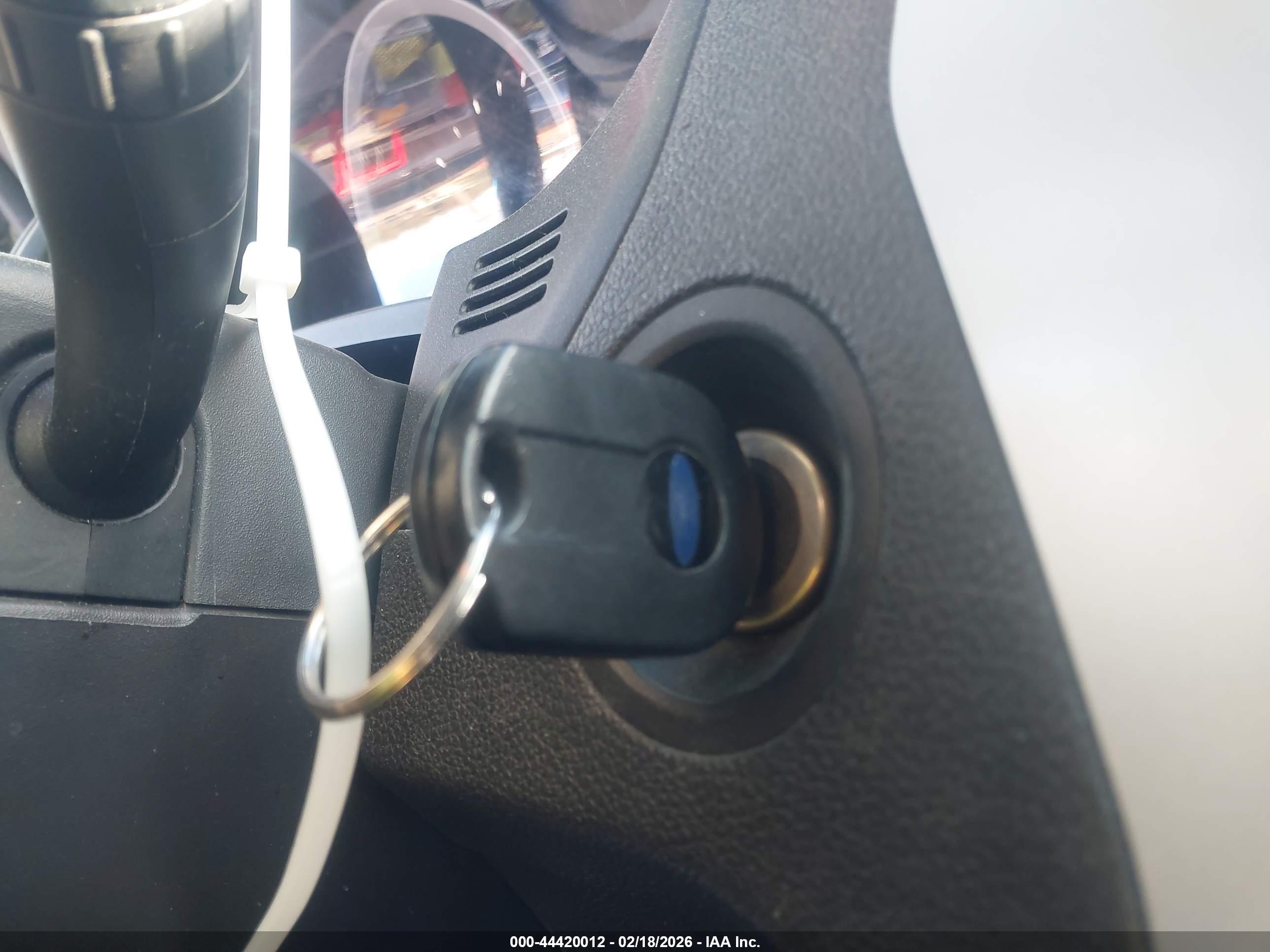 FORD EXPLORER image 11