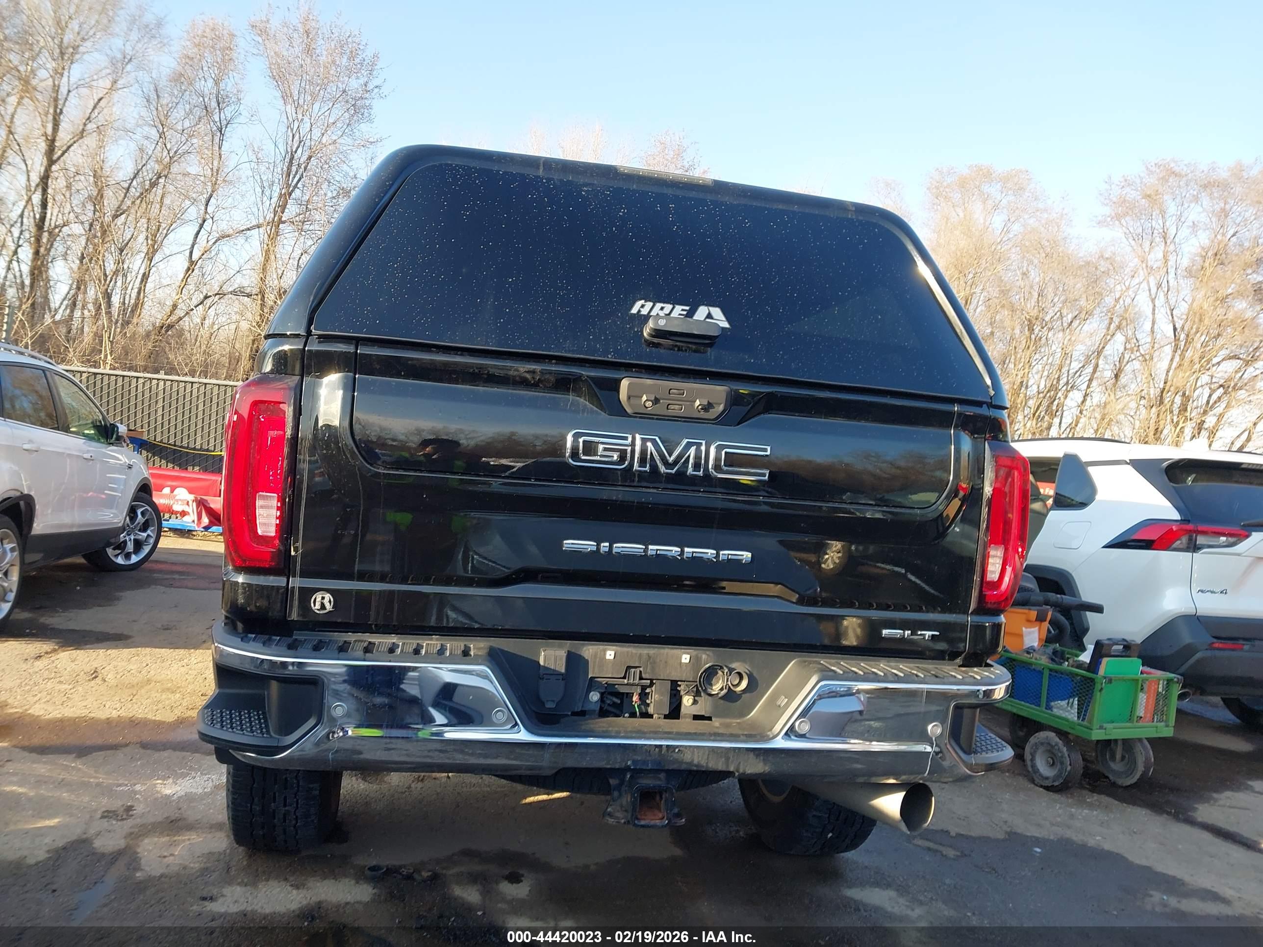 GMC SIERRA image 8