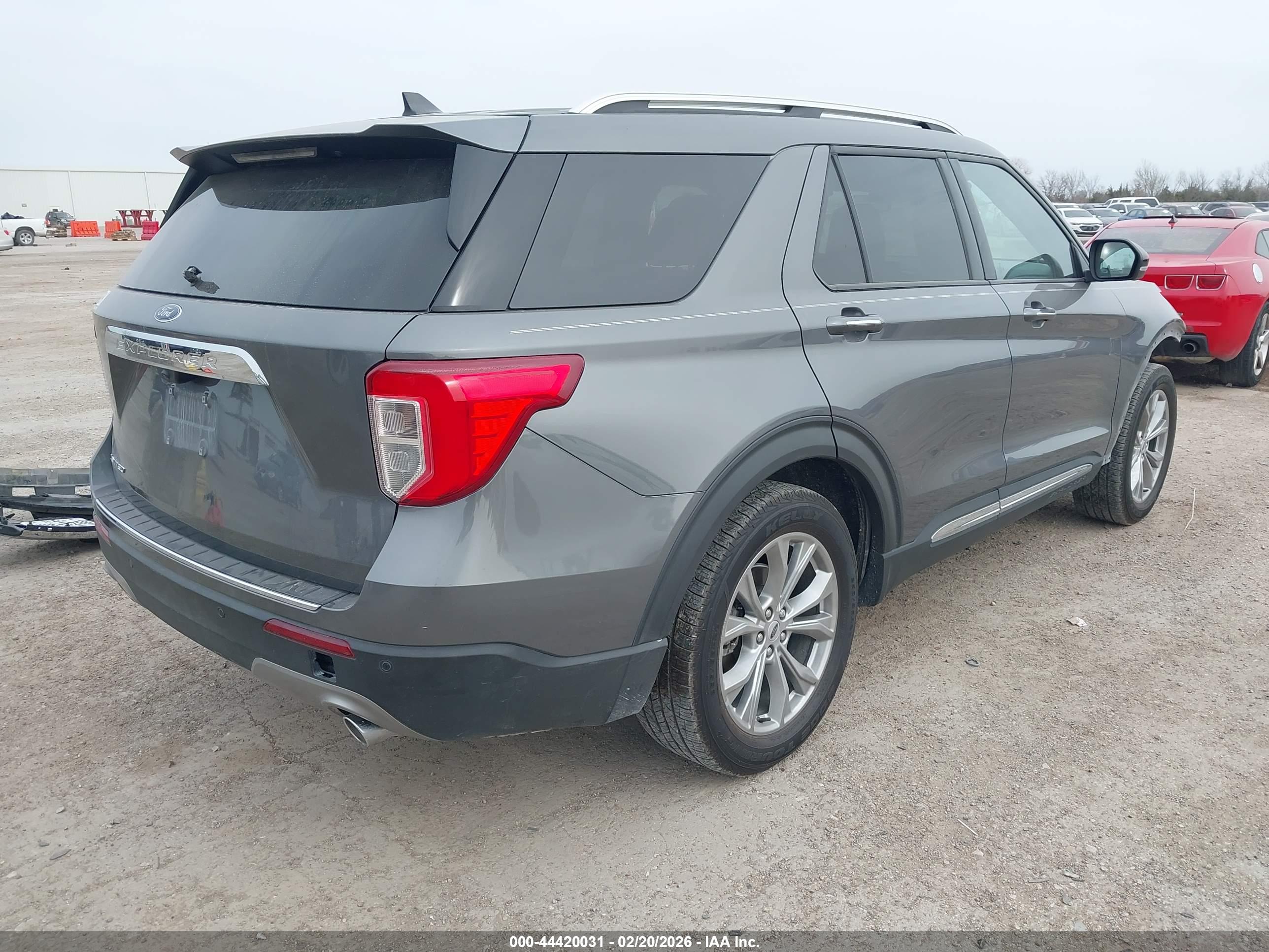 FORD EXPLORER image 4