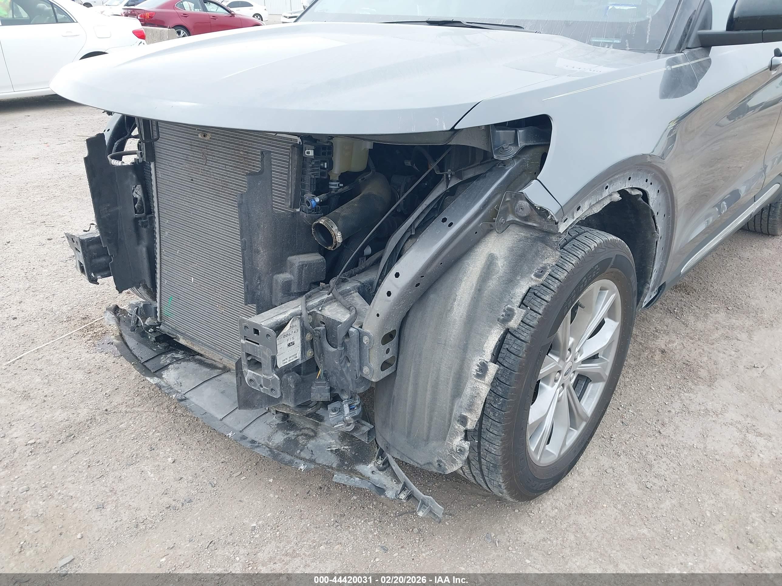 FORD EXPLORER image 6