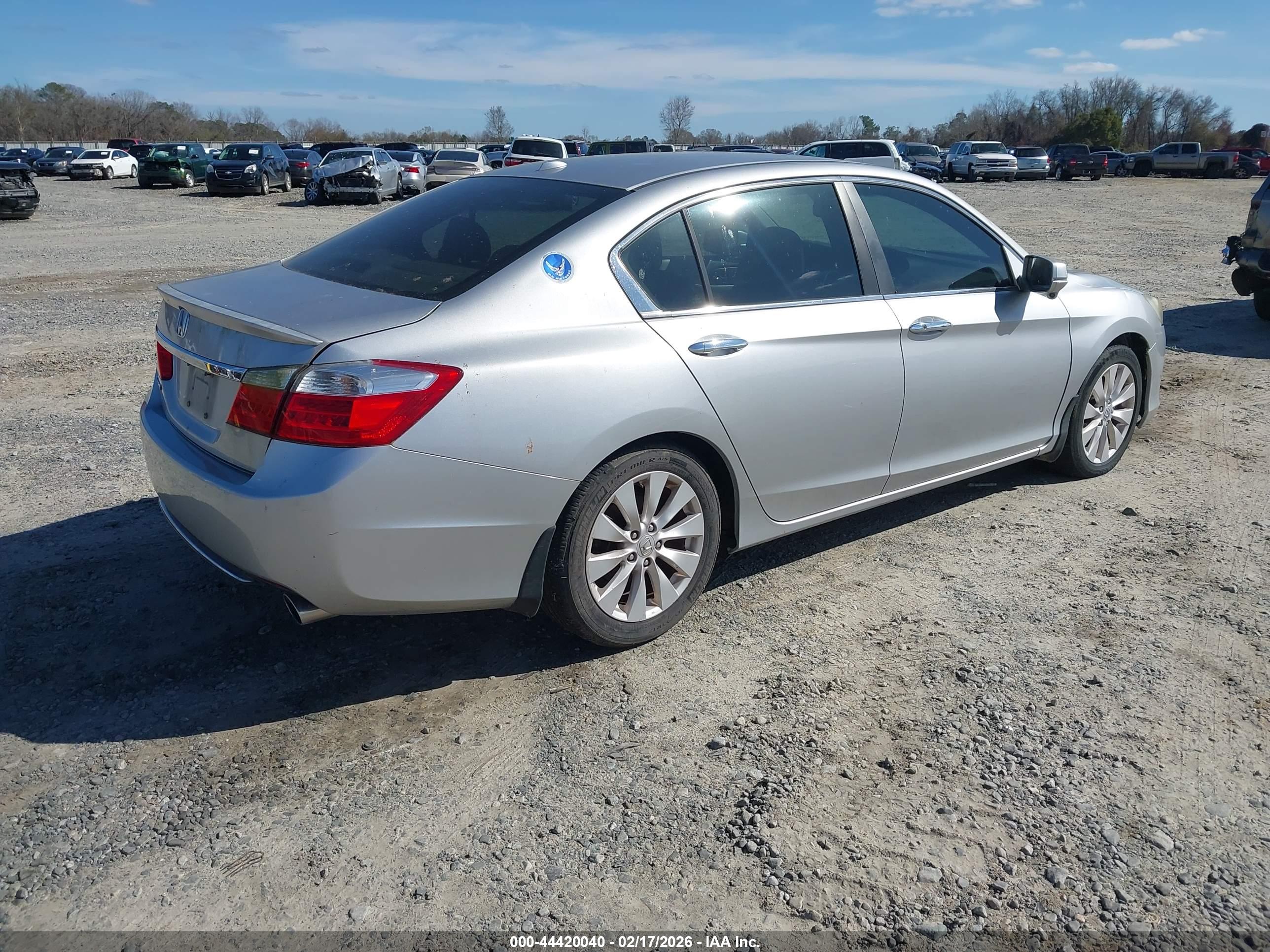 HONDA ACCORD image 4