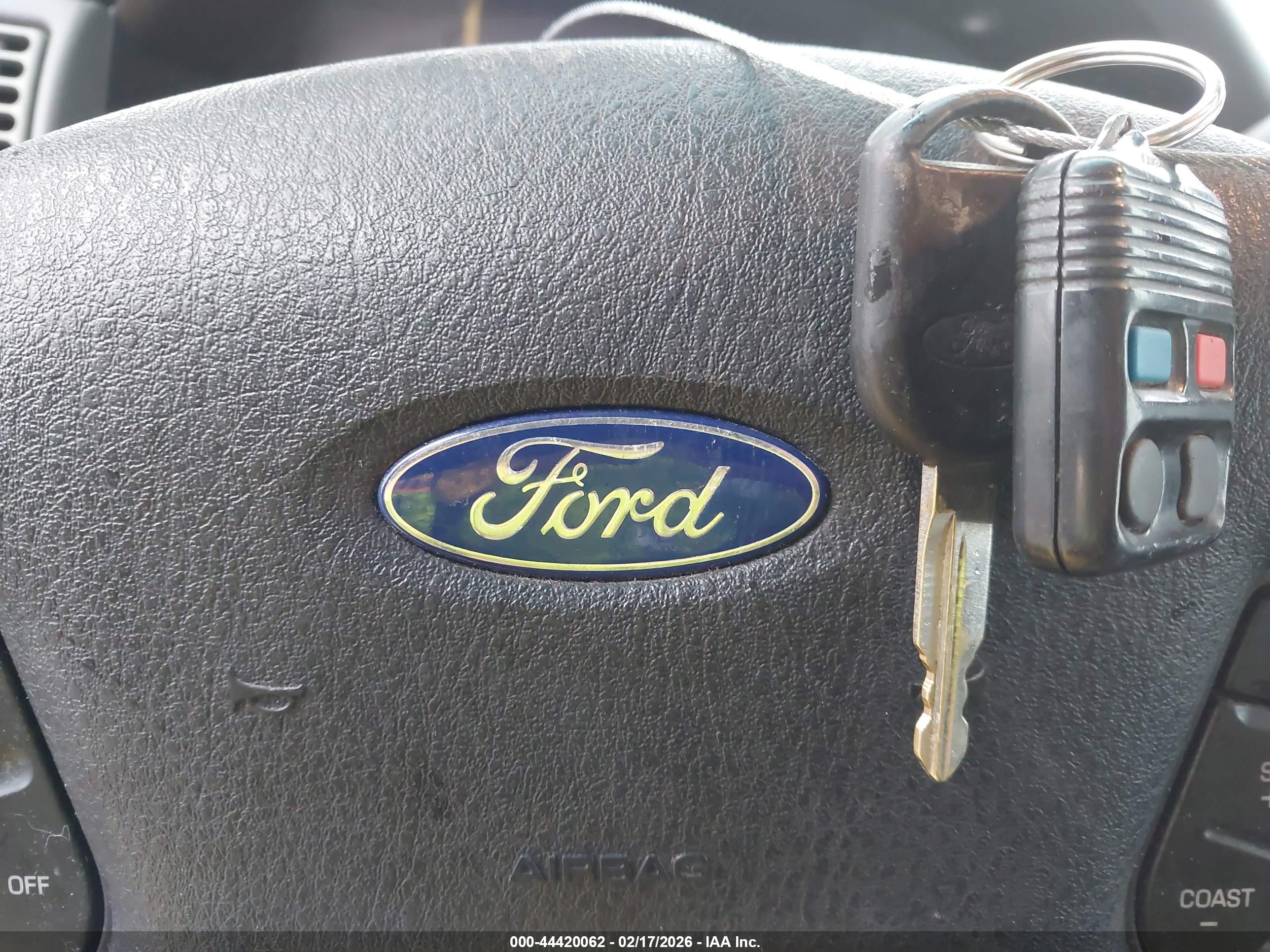 FORD EXPLORER image 11