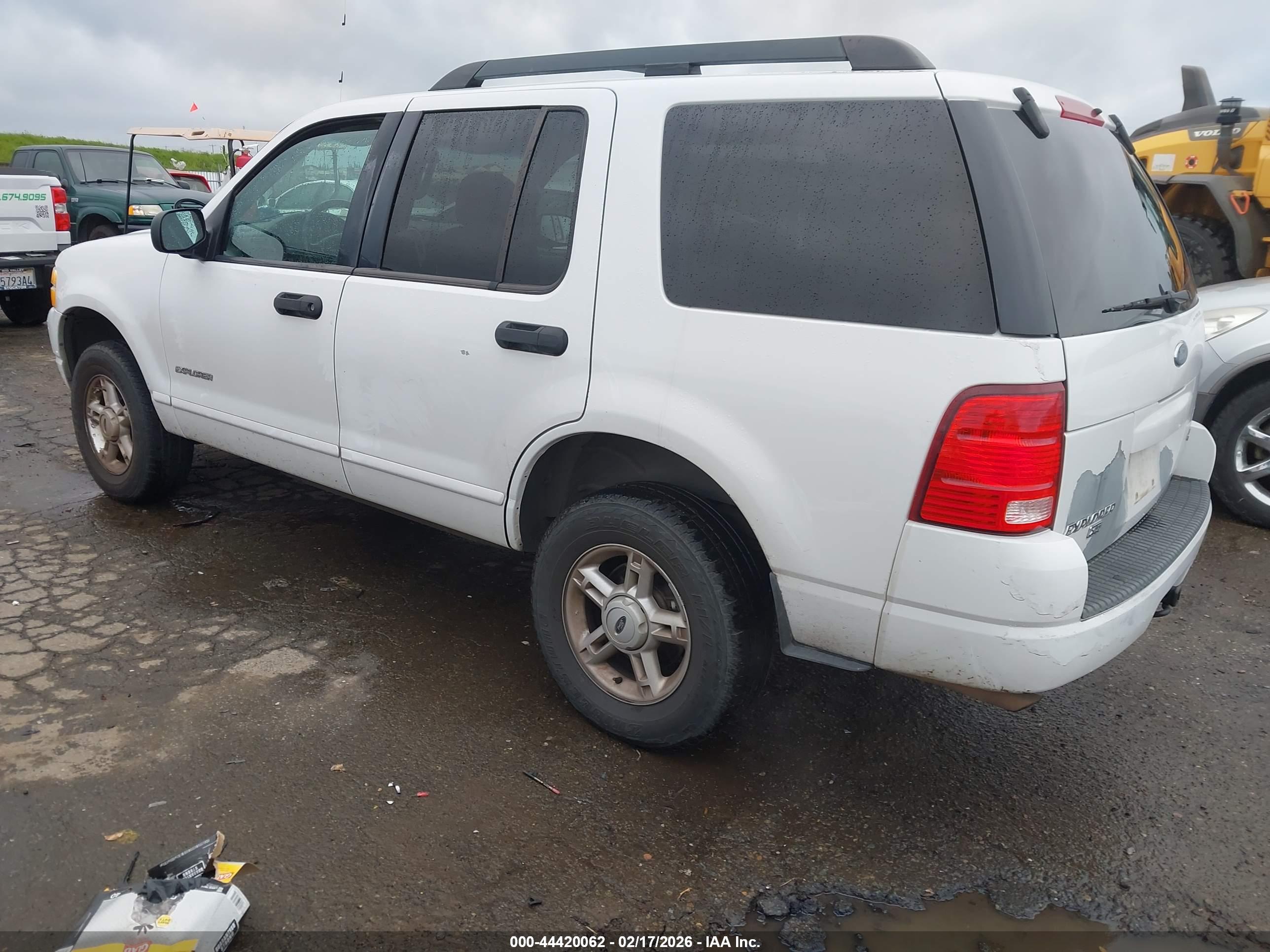 FORD EXPLORER image 3