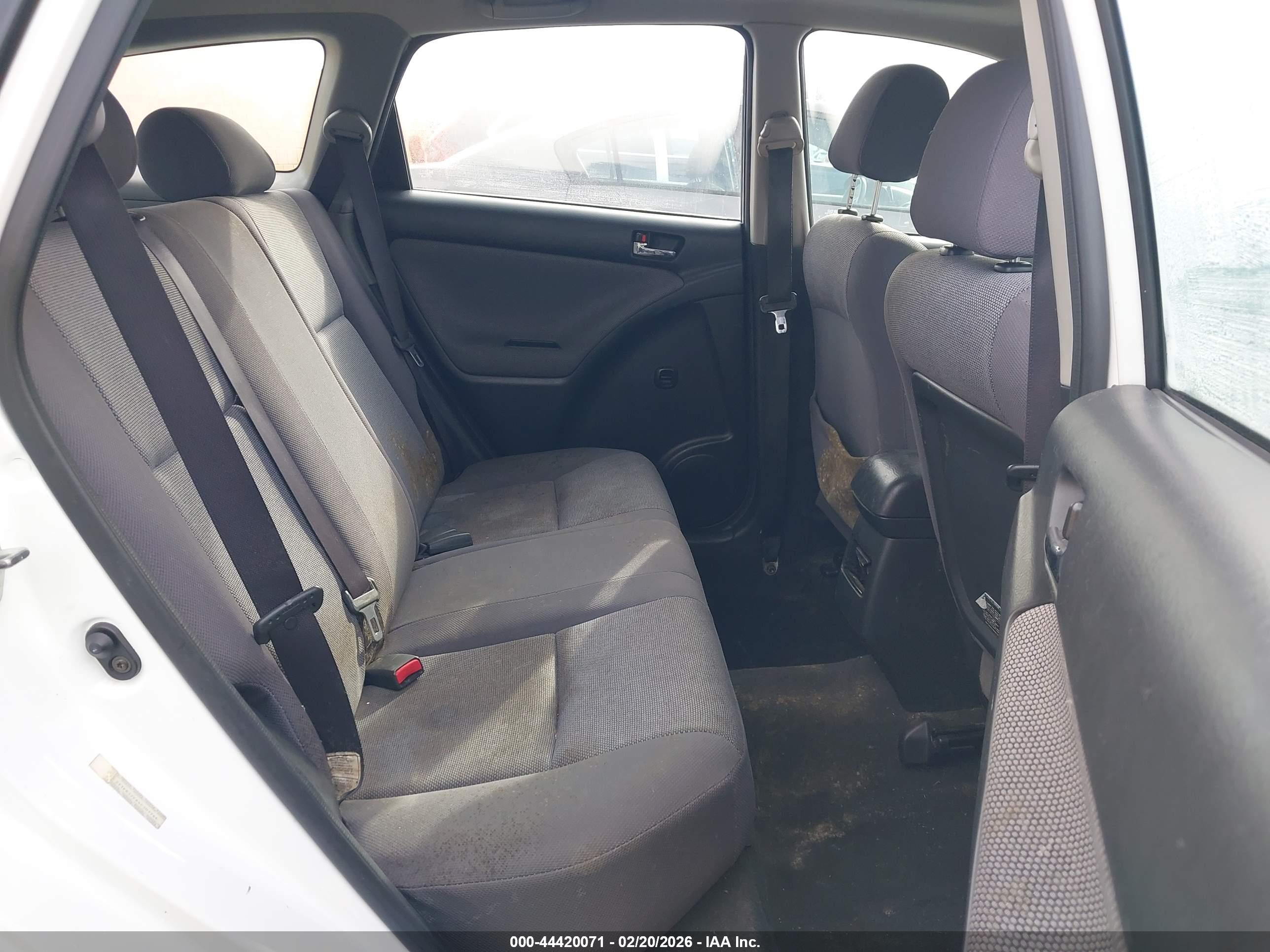 TOYOTA MATRIX image 8