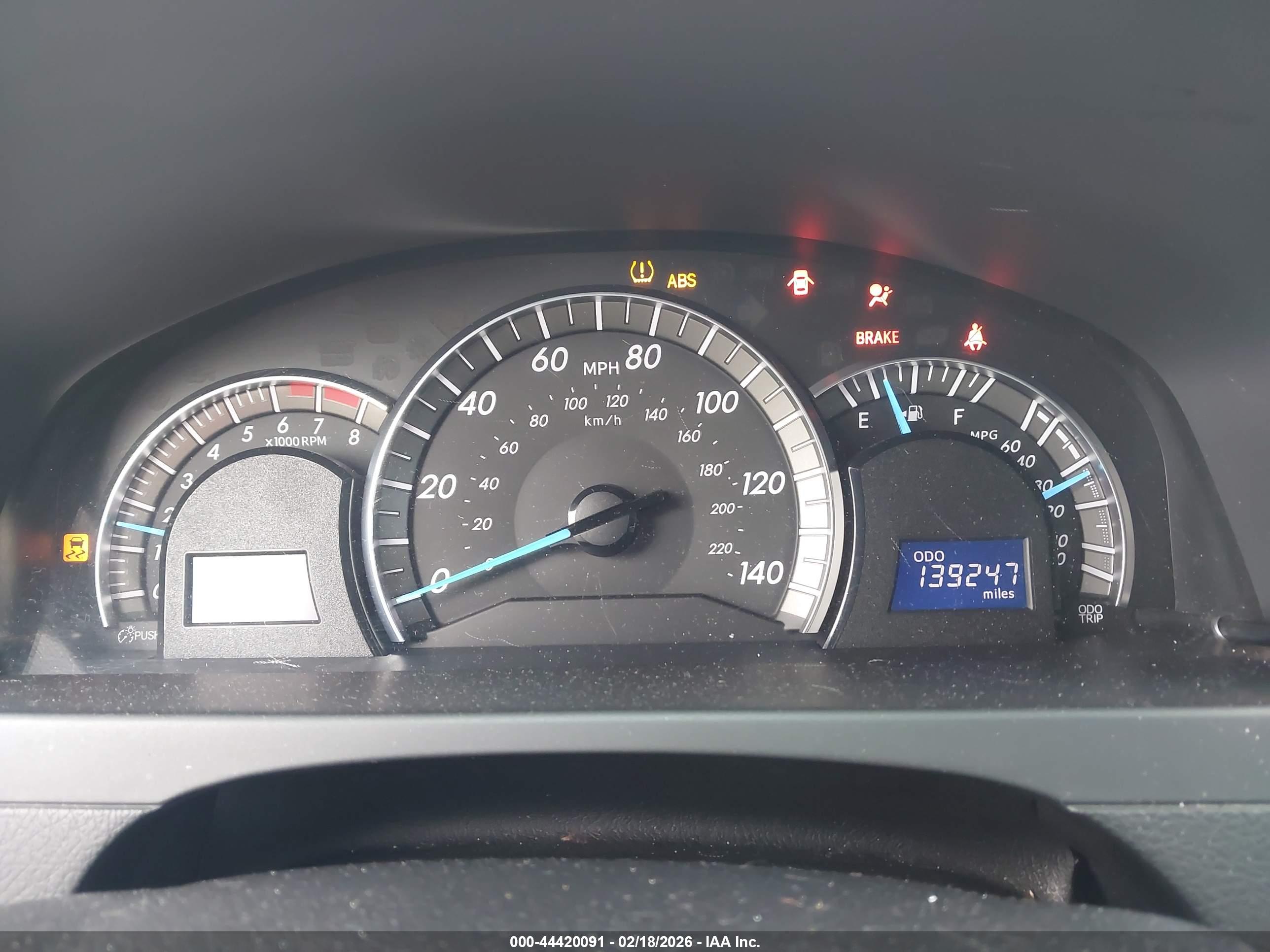 TOYOTA CAMRY image 7