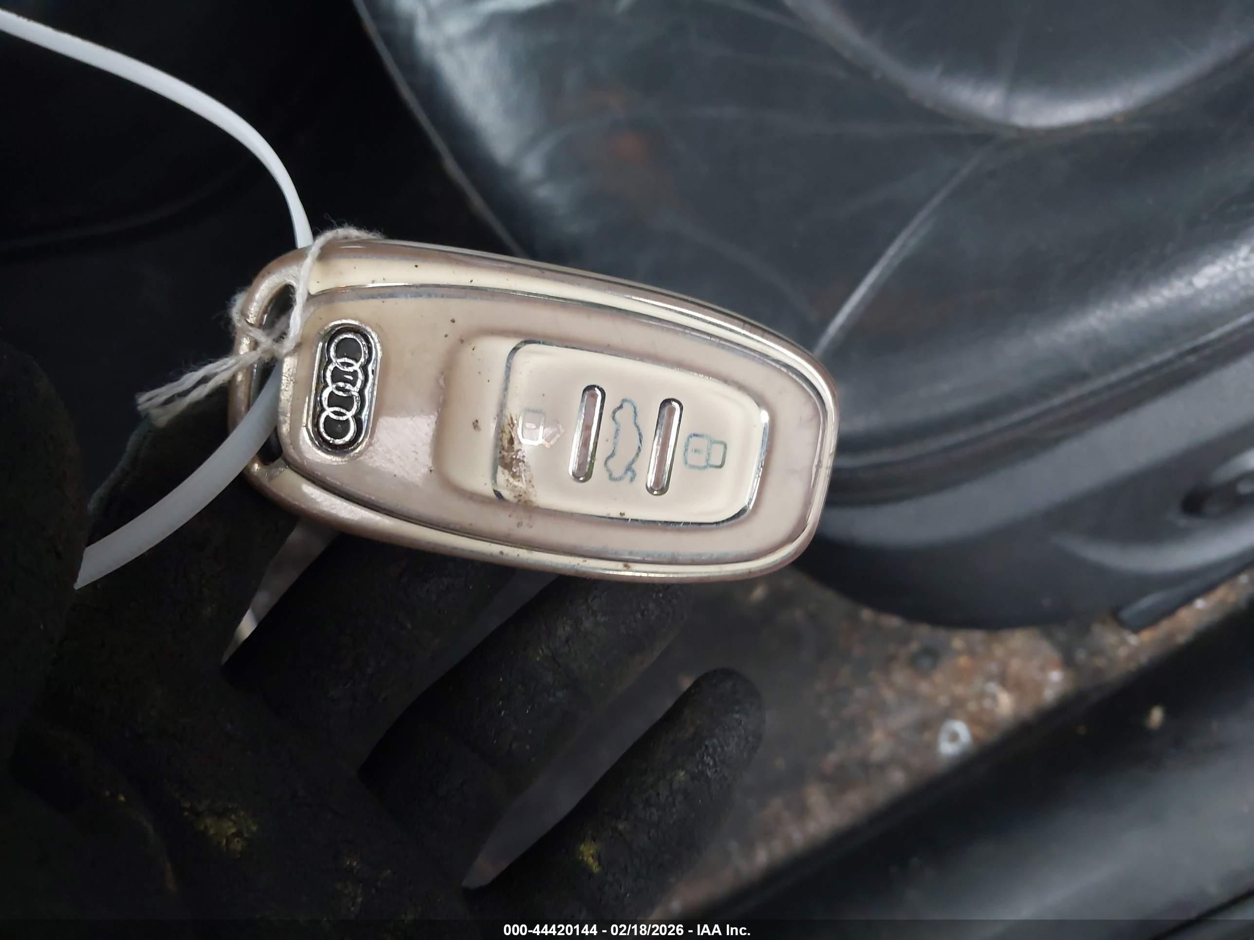 AUDI A6 image 11