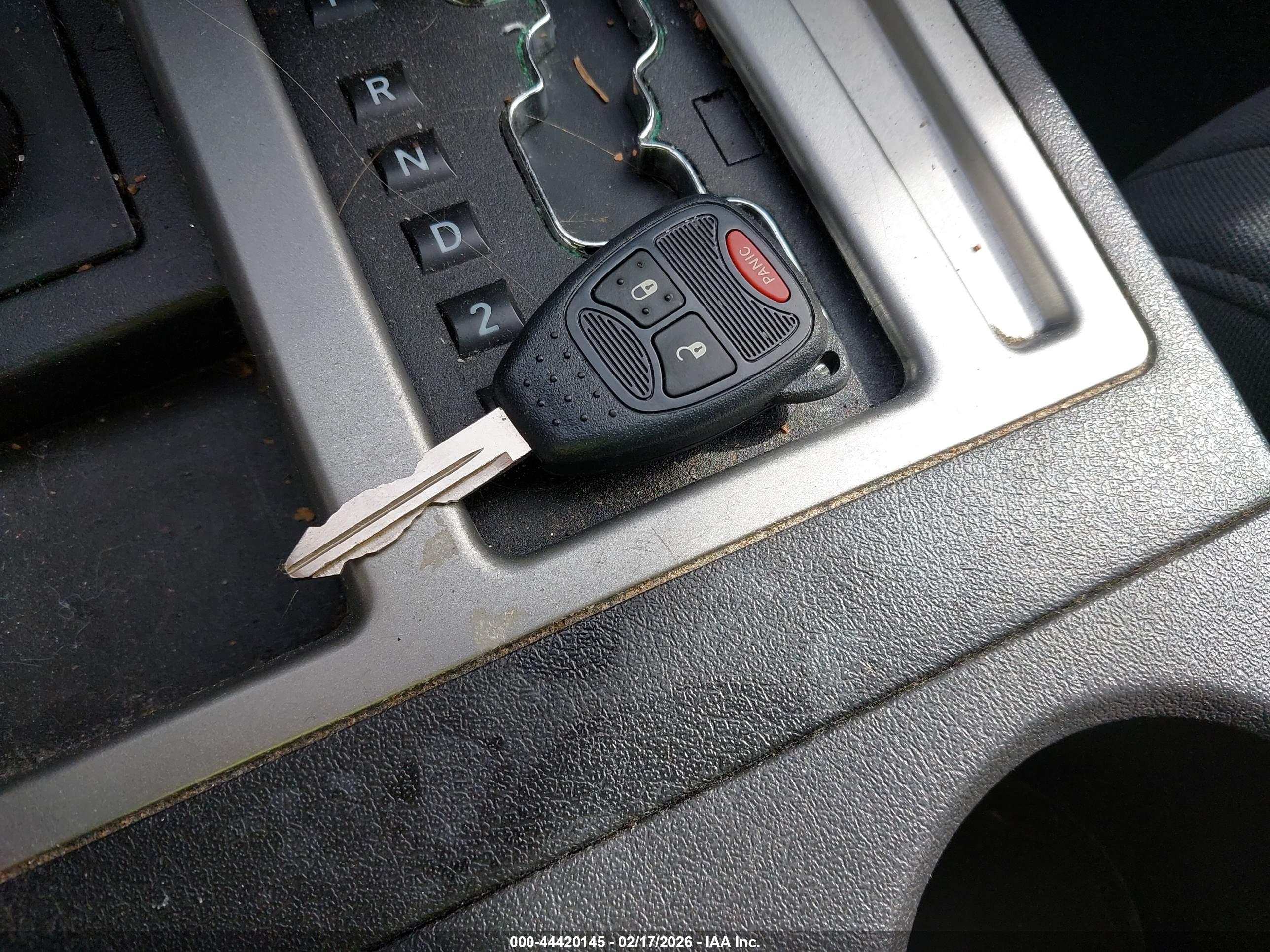 DODGE NITRO image 11