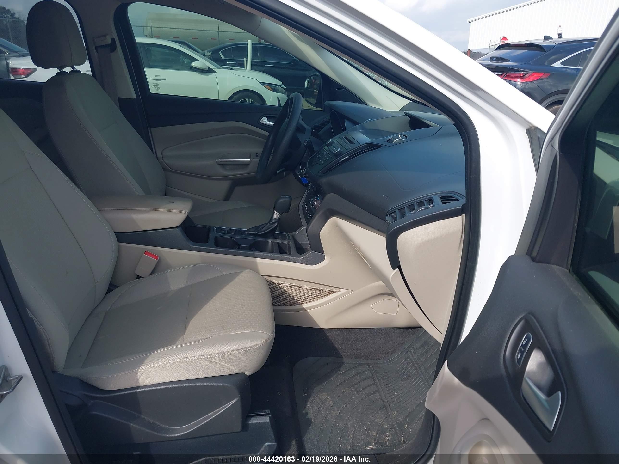 FORD ESCAPE image 5