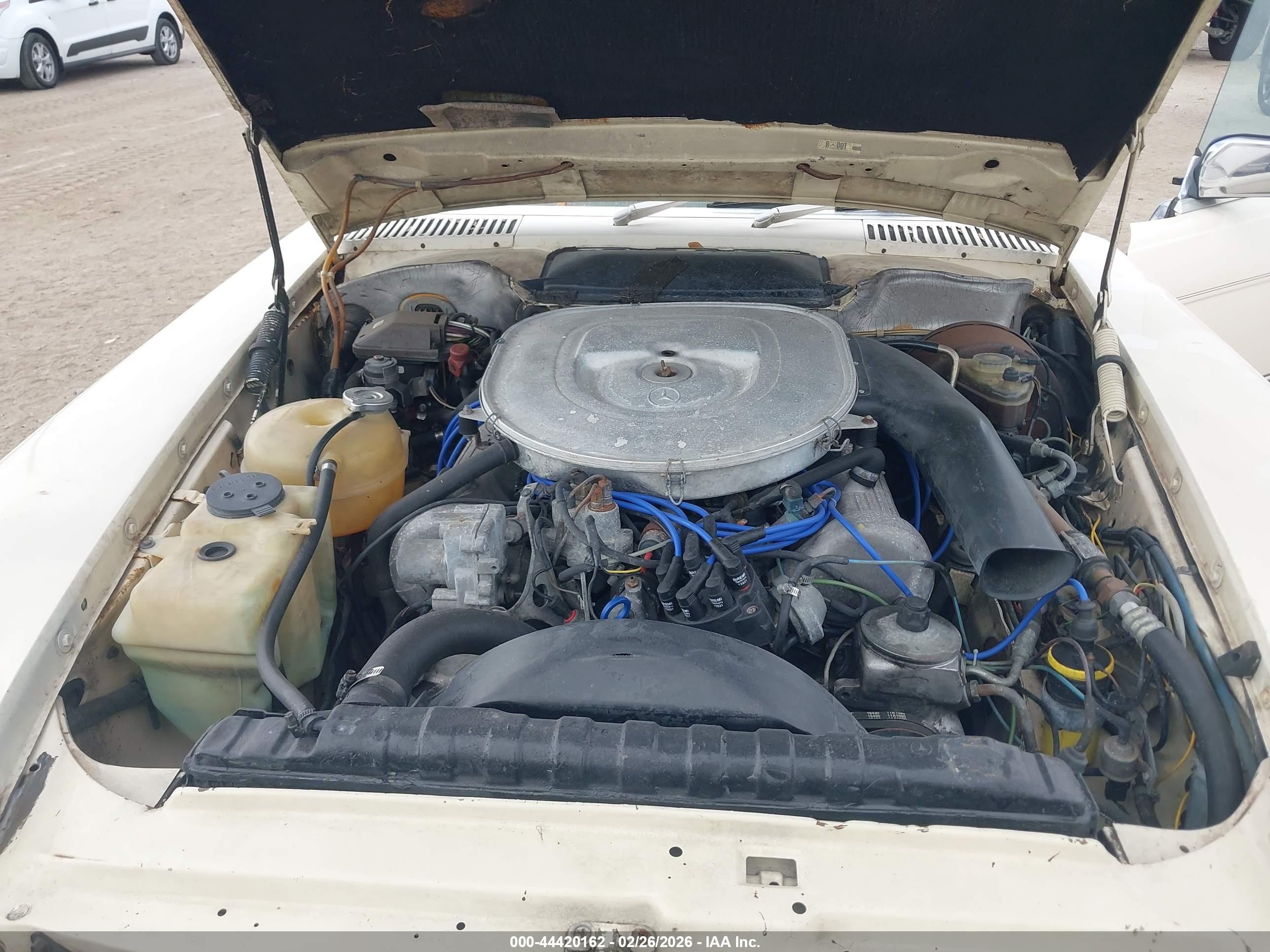 MERCEDES-BENZ 380 image 10