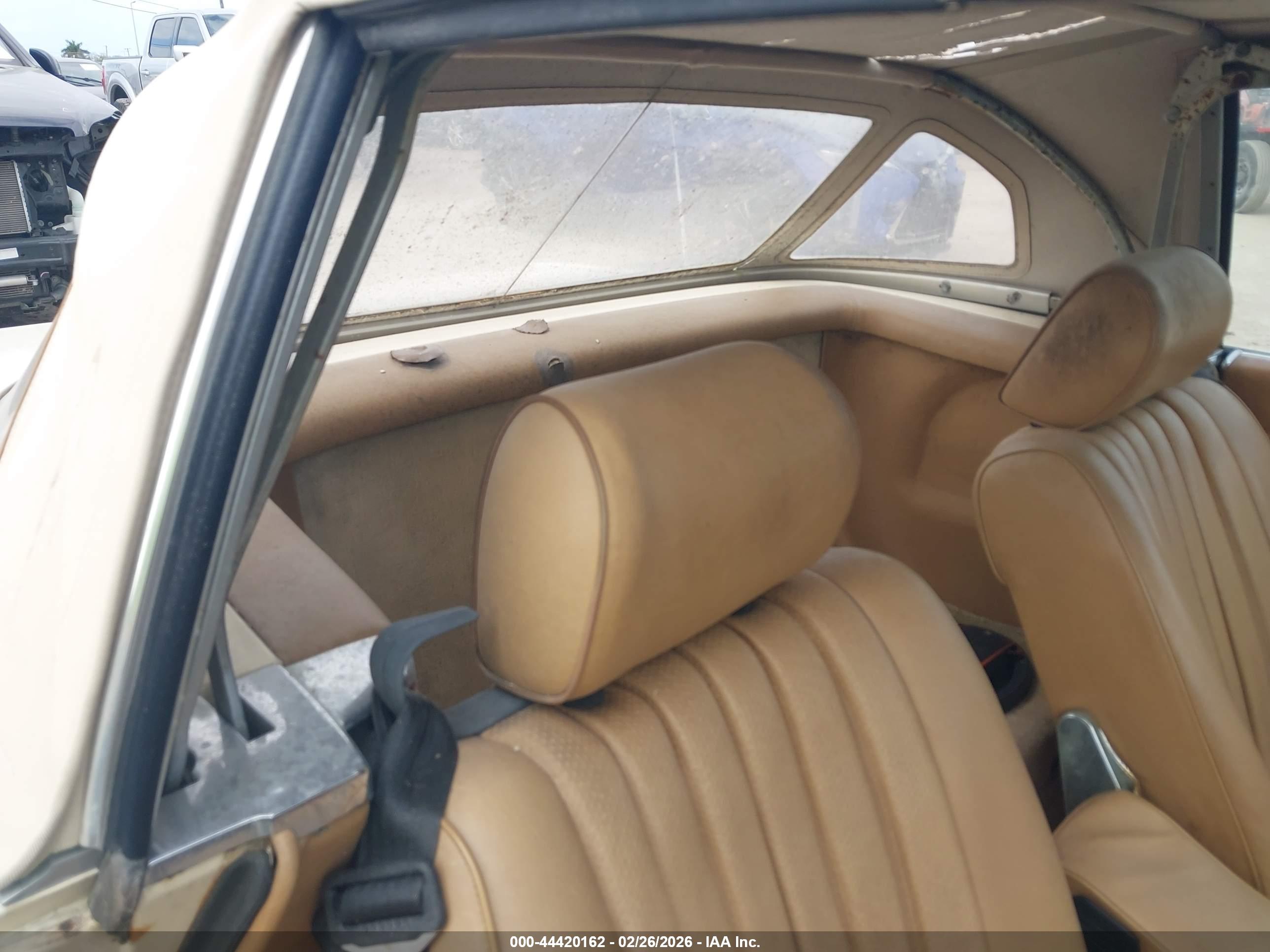 MERCEDES-BENZ 380 image 8