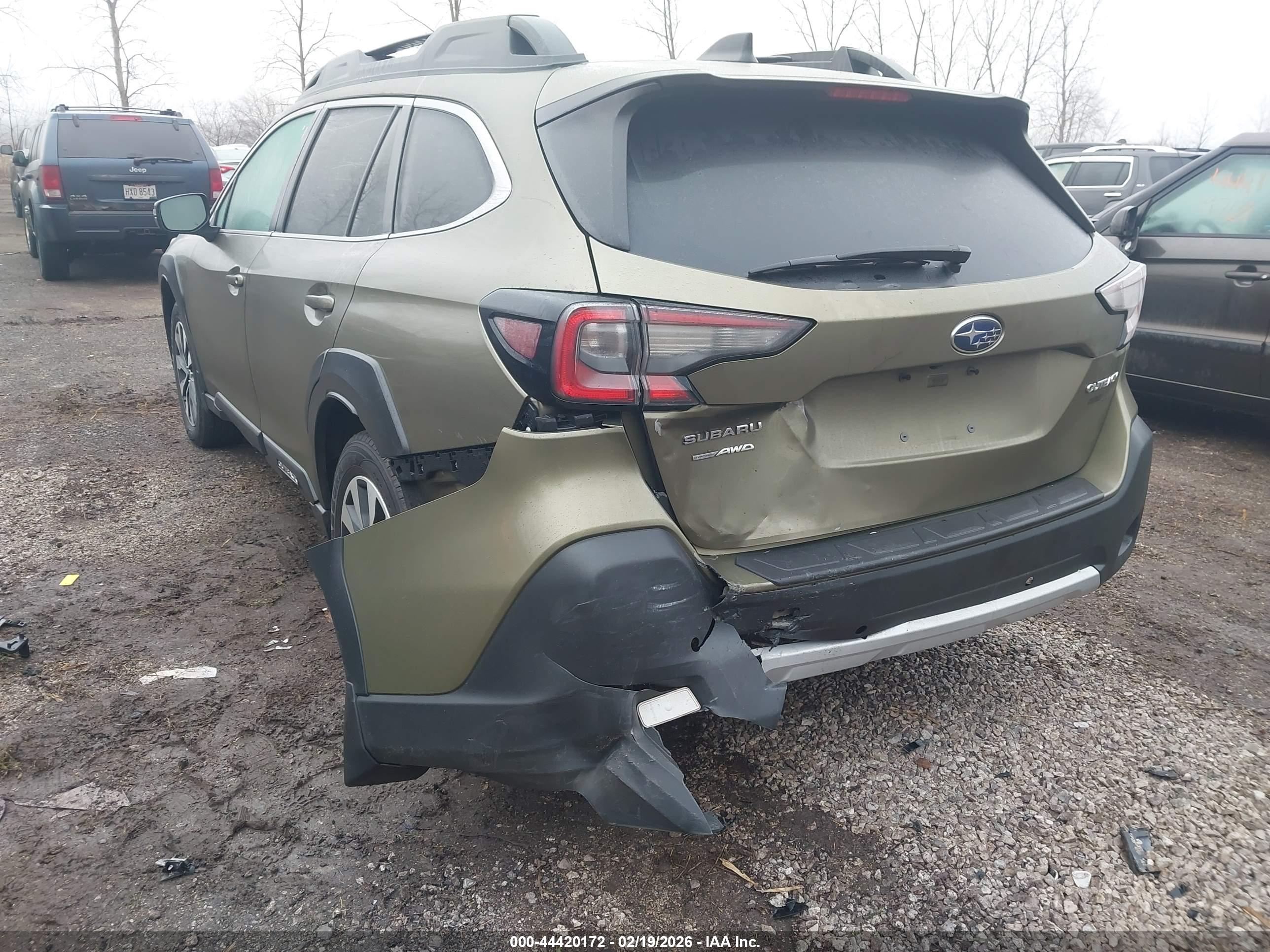 SUBARU OUTBACK image 6
