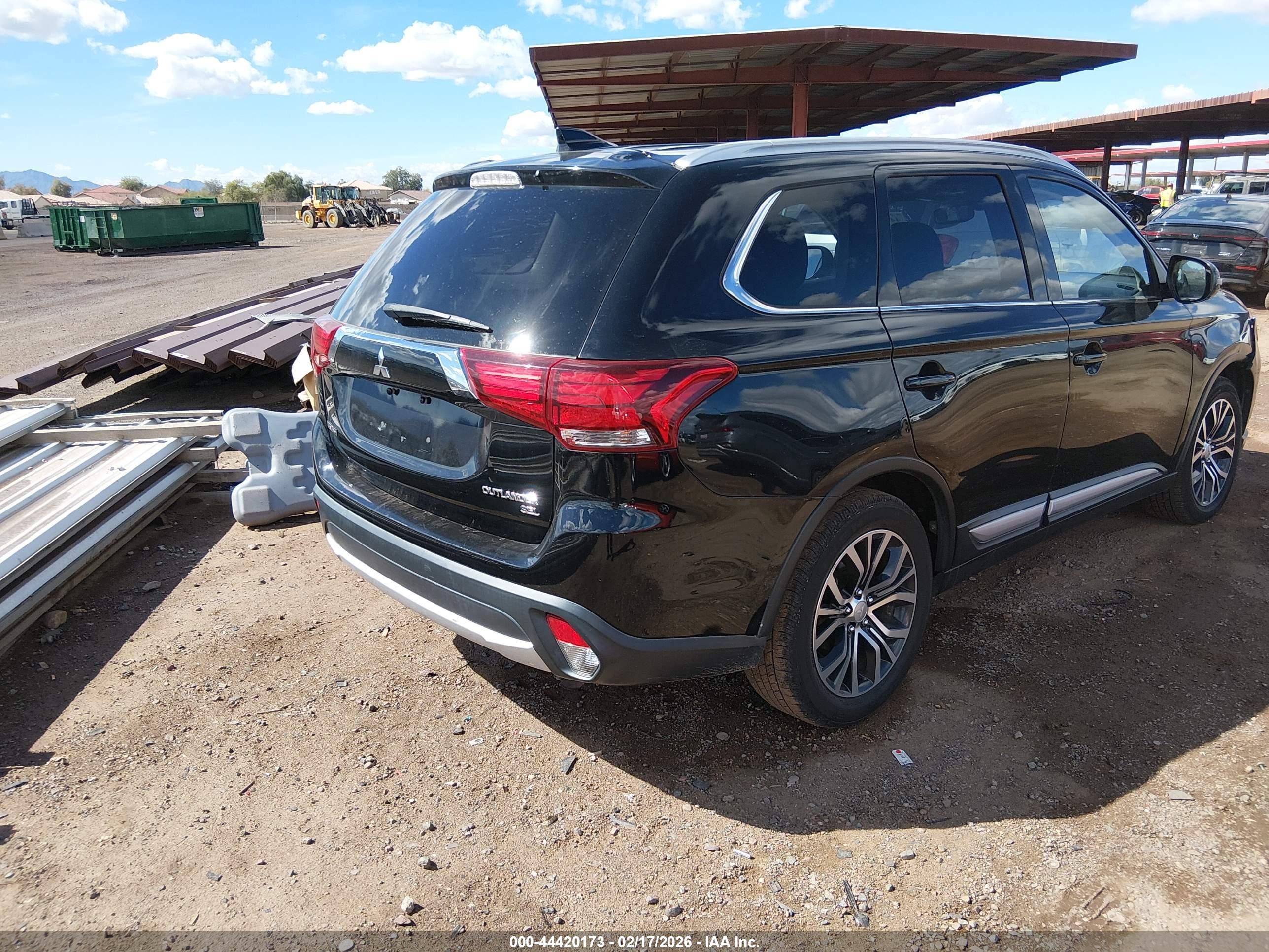 MITSUBISHI OUTLANDER image 4