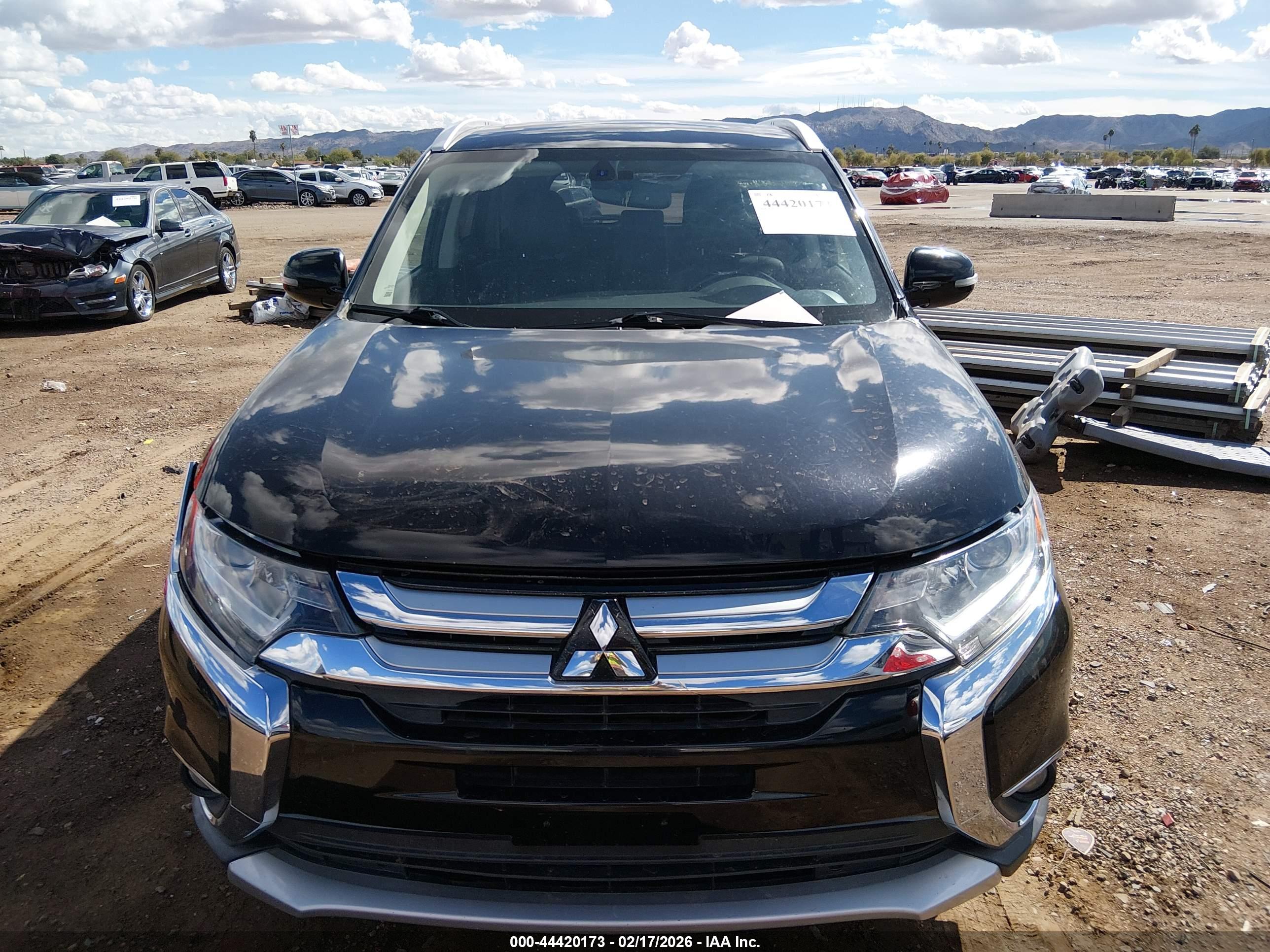 MITSUBISHI OUTLANDER image 6