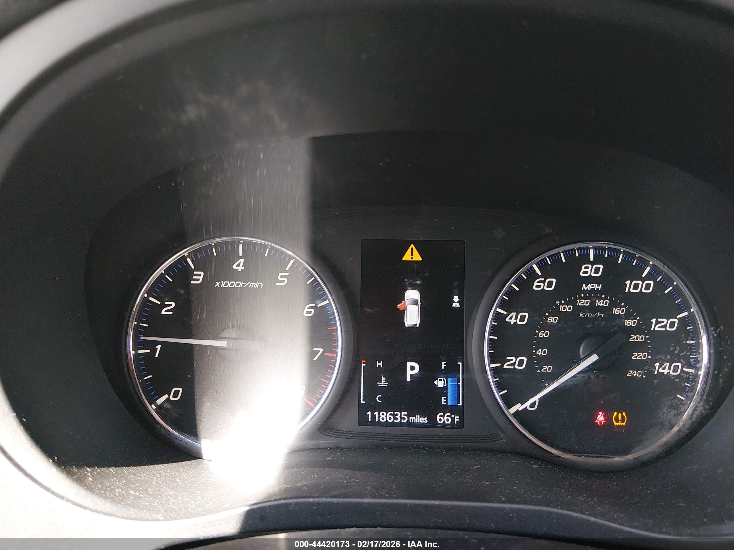 MITSUBISHI OUTLANDER image 7