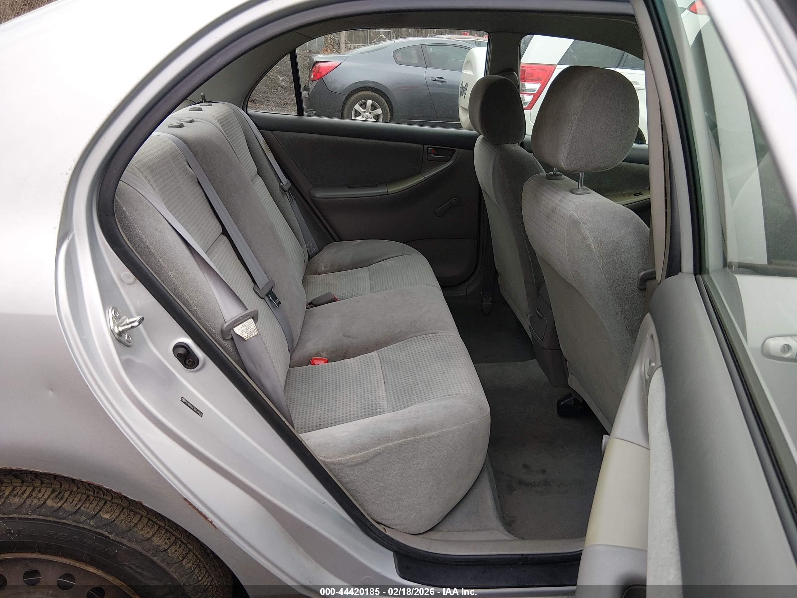 TOYOTA COROLLA image 8