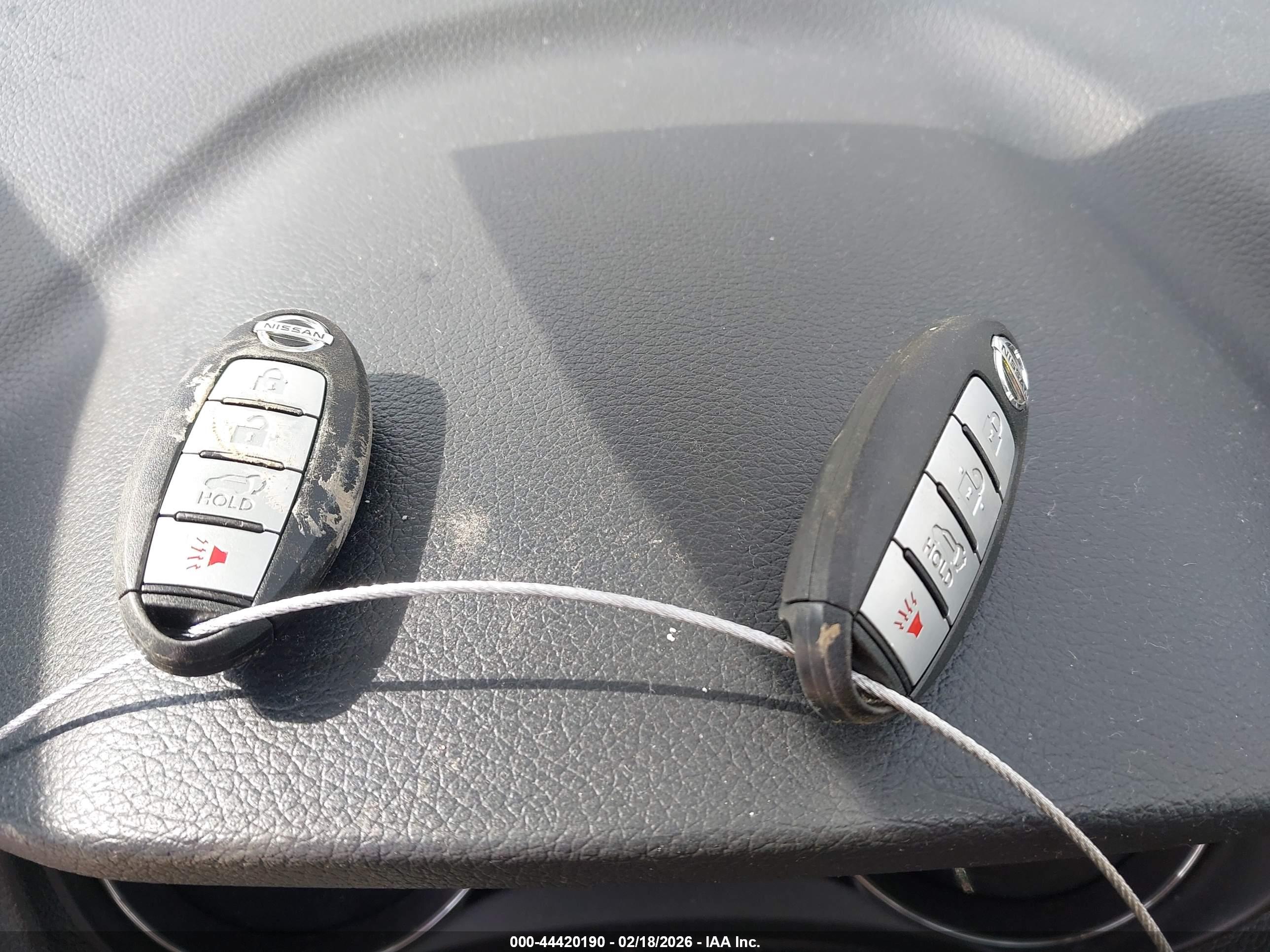 NISSAN ROGUE image 11