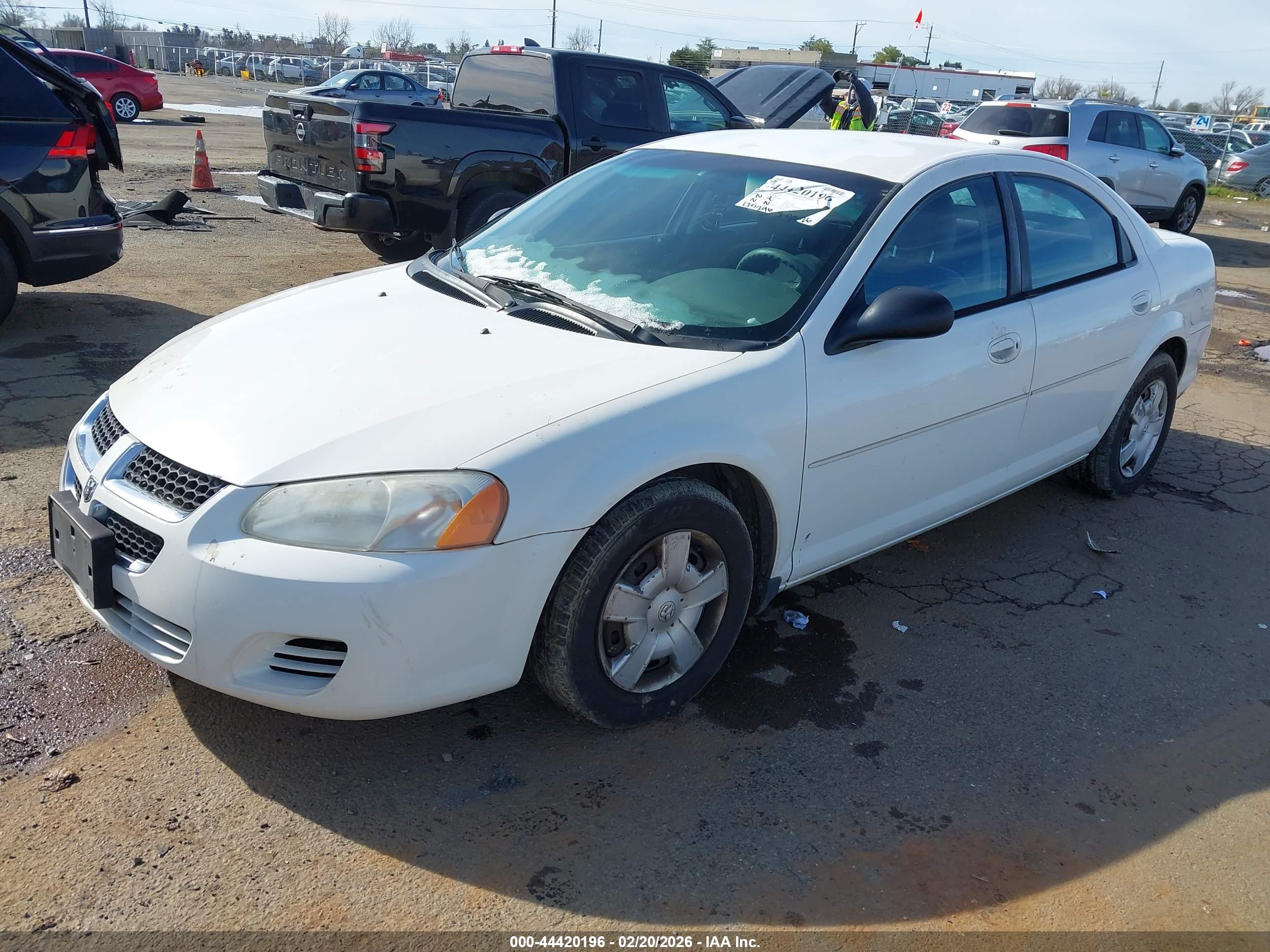 DODGE STRATUS image 2