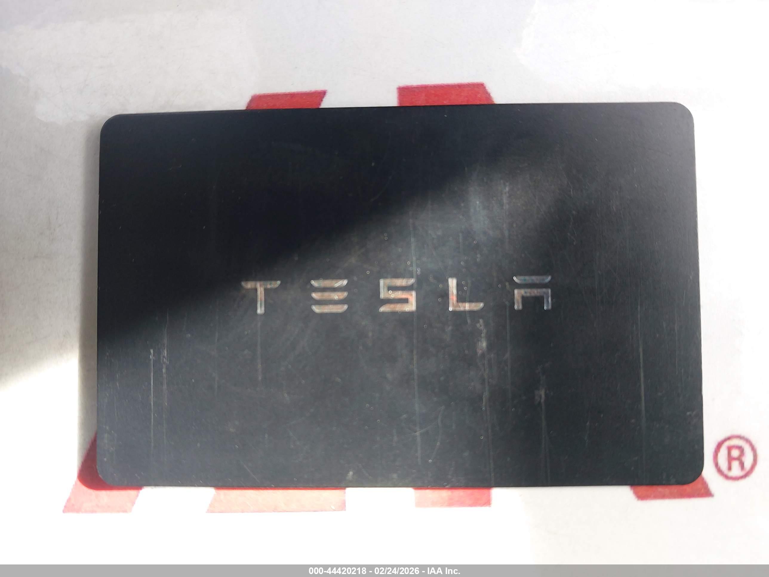 TESLA MODEL image 11