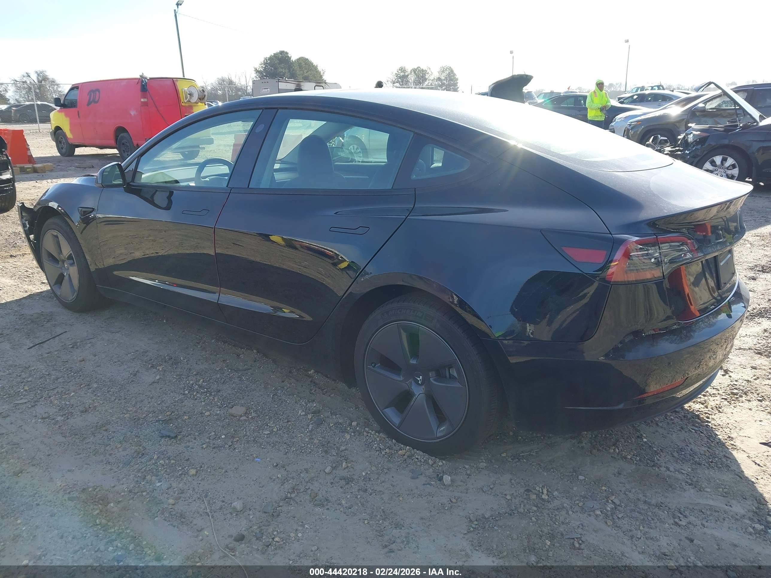TESLA MODEL image 3