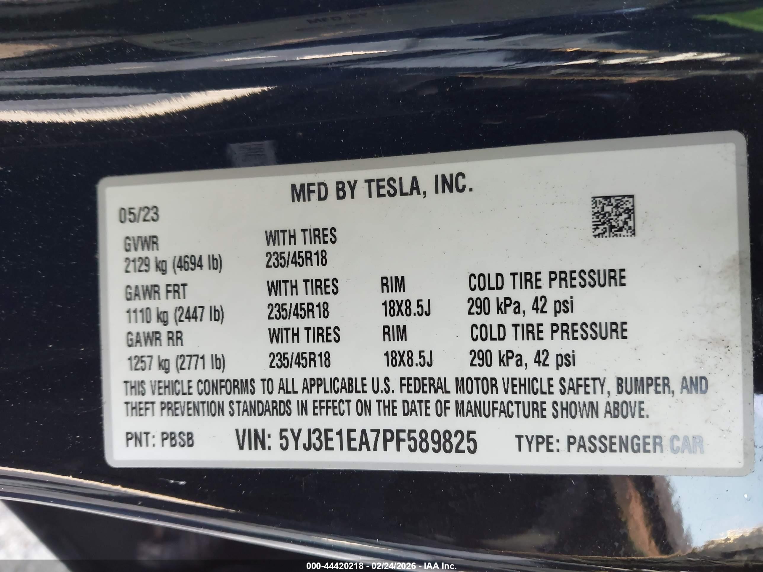 TESLA MODEL image 9