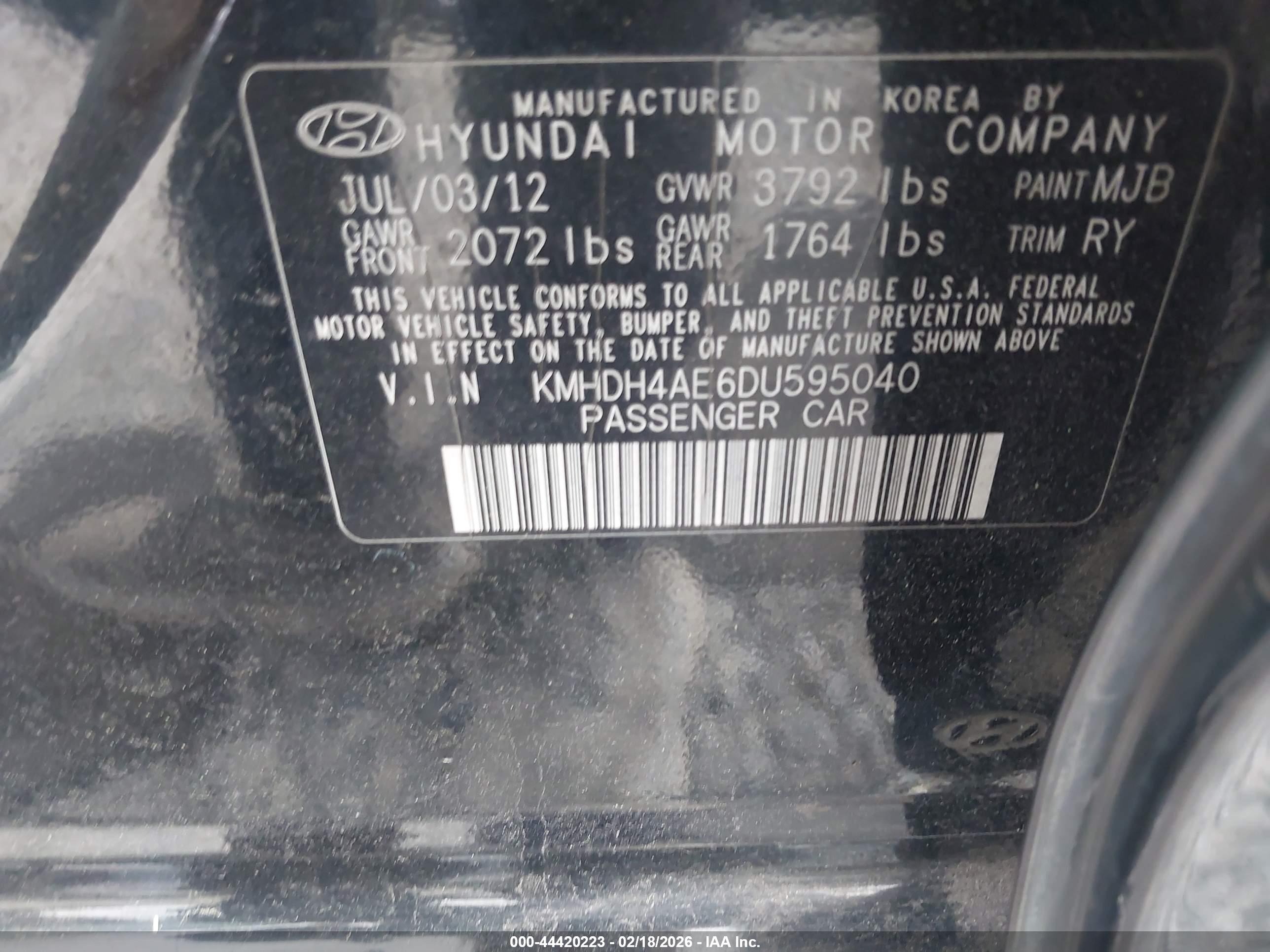 HYUNDAI ELANTRA image 9