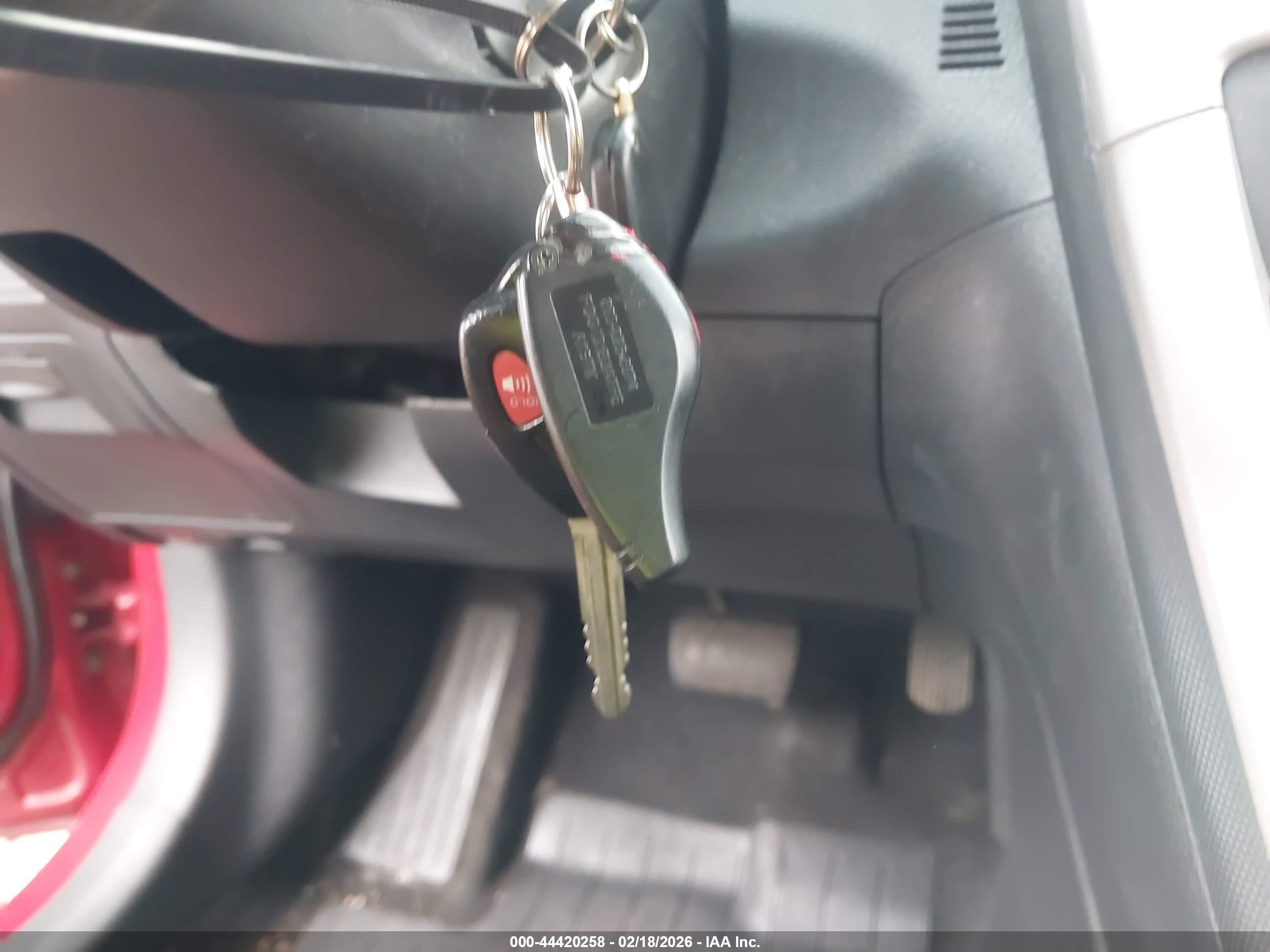 PONTIAC VIBE image 11