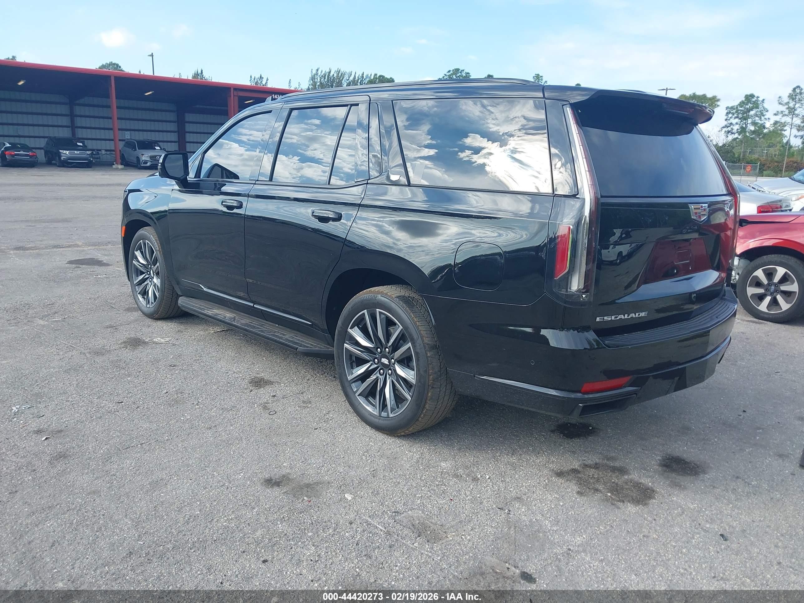 CADILLAC ESCALADE image 3